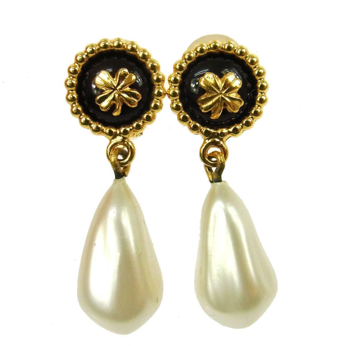 Chanel Gold Pearl Clover Charm Dangle Drop Evening Earrings in Box