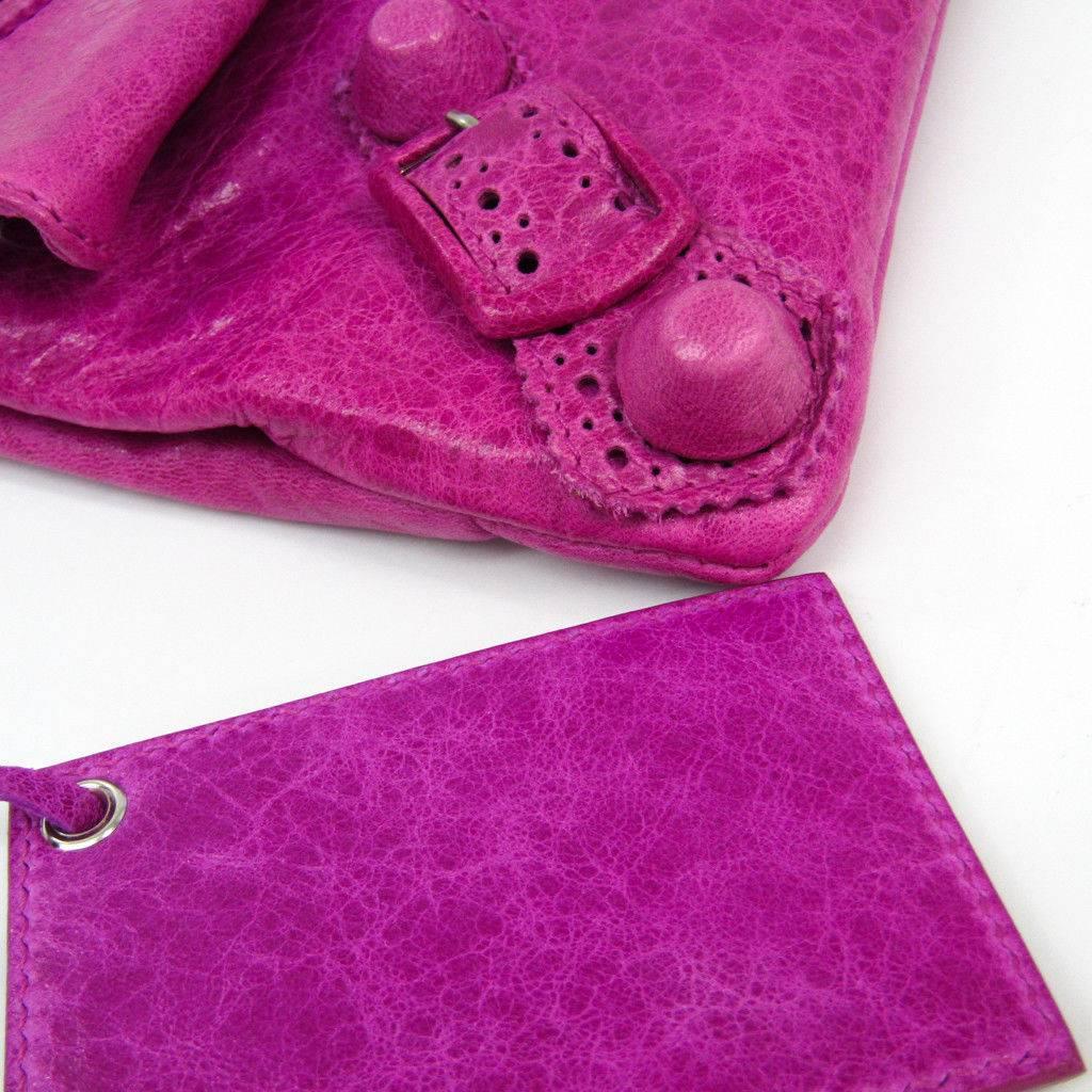 Balenciaga Magenta  Leather Large Envelope Evening Flap Clutch Bag

Leather
Silver tone hardware
Woven lining 
Magnet closure 
Date code present 
Made in Italy
Measures 7