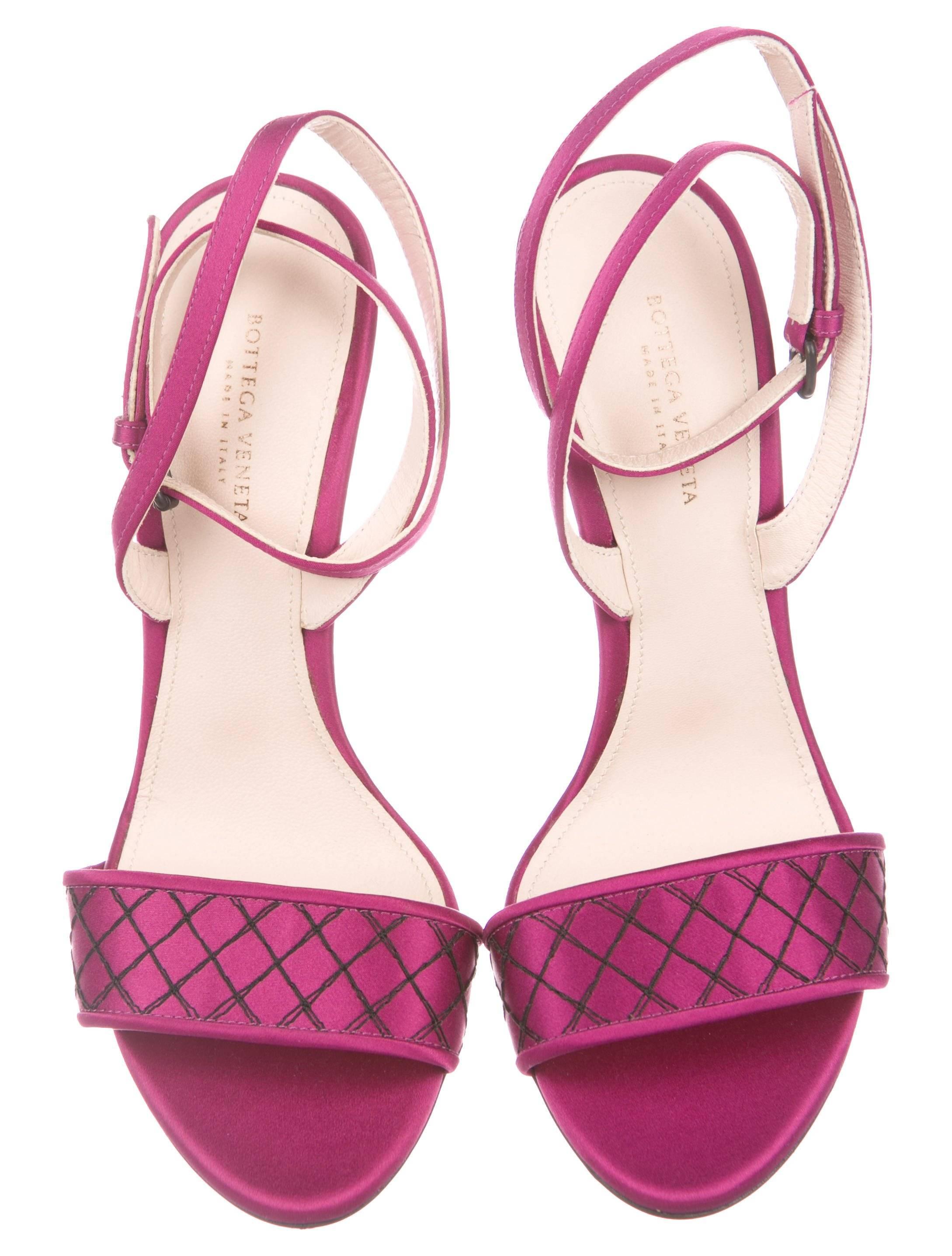 Pink Bottega Veneta Fuchsia Black Whipstitch Satin Evening Sandals Heels 
