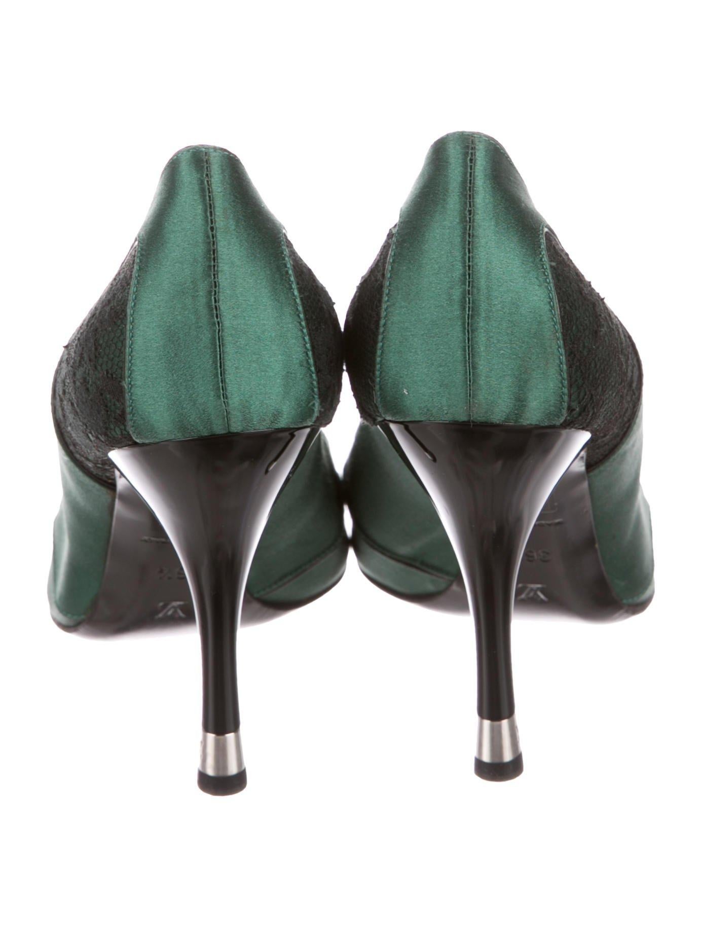 Louis Vuitton New Satin Emerald Black Evening Heels Pumps  In New Condition In Chicago, IL