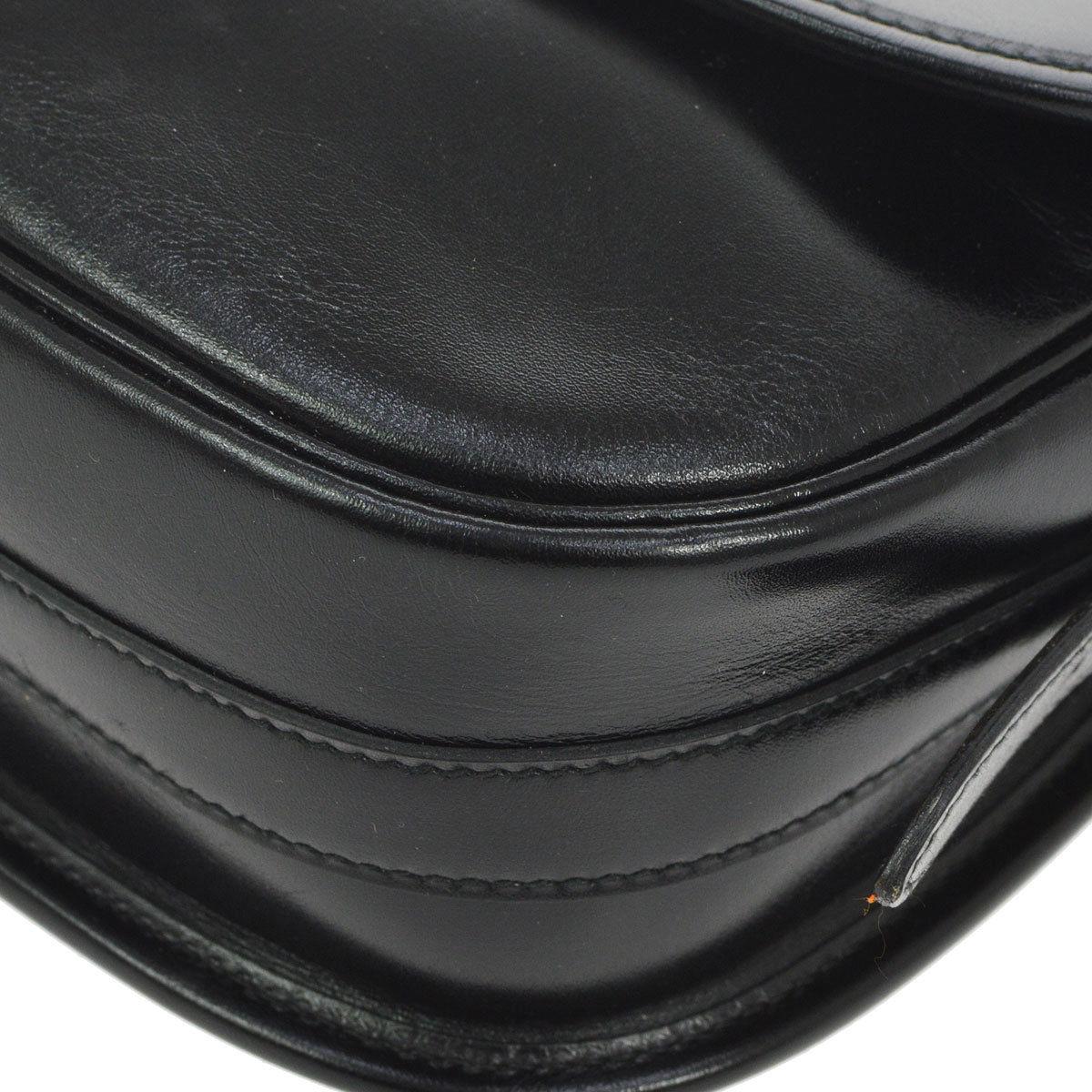 Hermes Black Leather Wood Toggle Shoulder Flap Saddle Bag In Excellent Condition In Chicago, IL