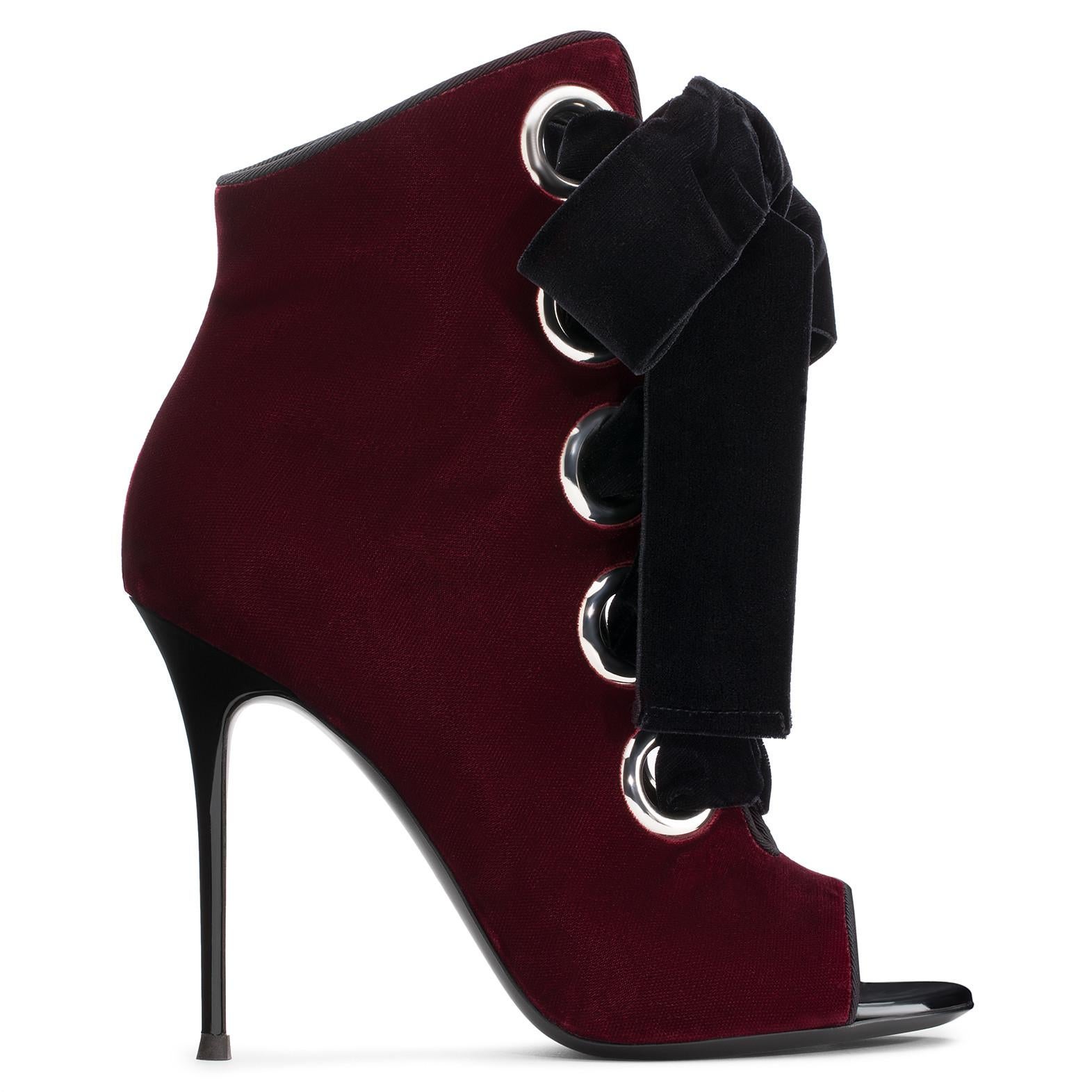 Giuseppe Zanotti Burgundy Wine Velvet Tie Evening Ankle Boots Booties  In New Condition In Chicago, IL