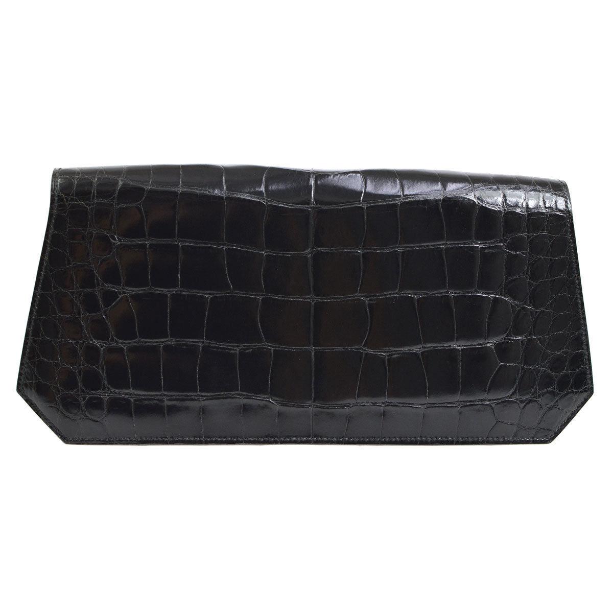 Hermes Black Alligator Leather Gold Tone Emblem Evening Clutch Flap Bag In Excellent Condition In Chicago, IL