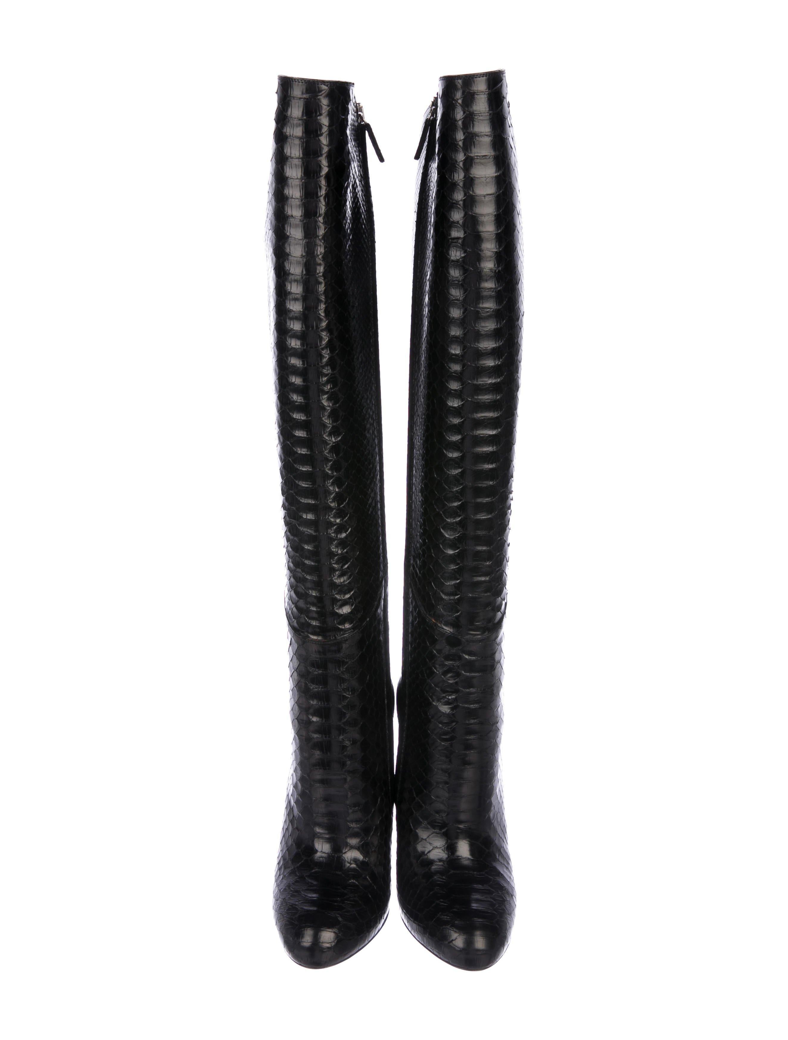 Gucci NEW Black Snakeskin Evening Knee Riding High Heels Boots

Size IT 36
Snakeskin (Python)
Zipper closure
Calf circumference 13