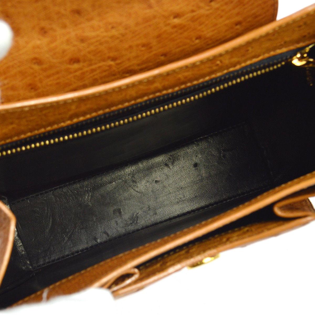 Cartier Cognac Cuir d'autruche Petit sac de soirée à rabat en cuir à poignée supérieure en vente 1