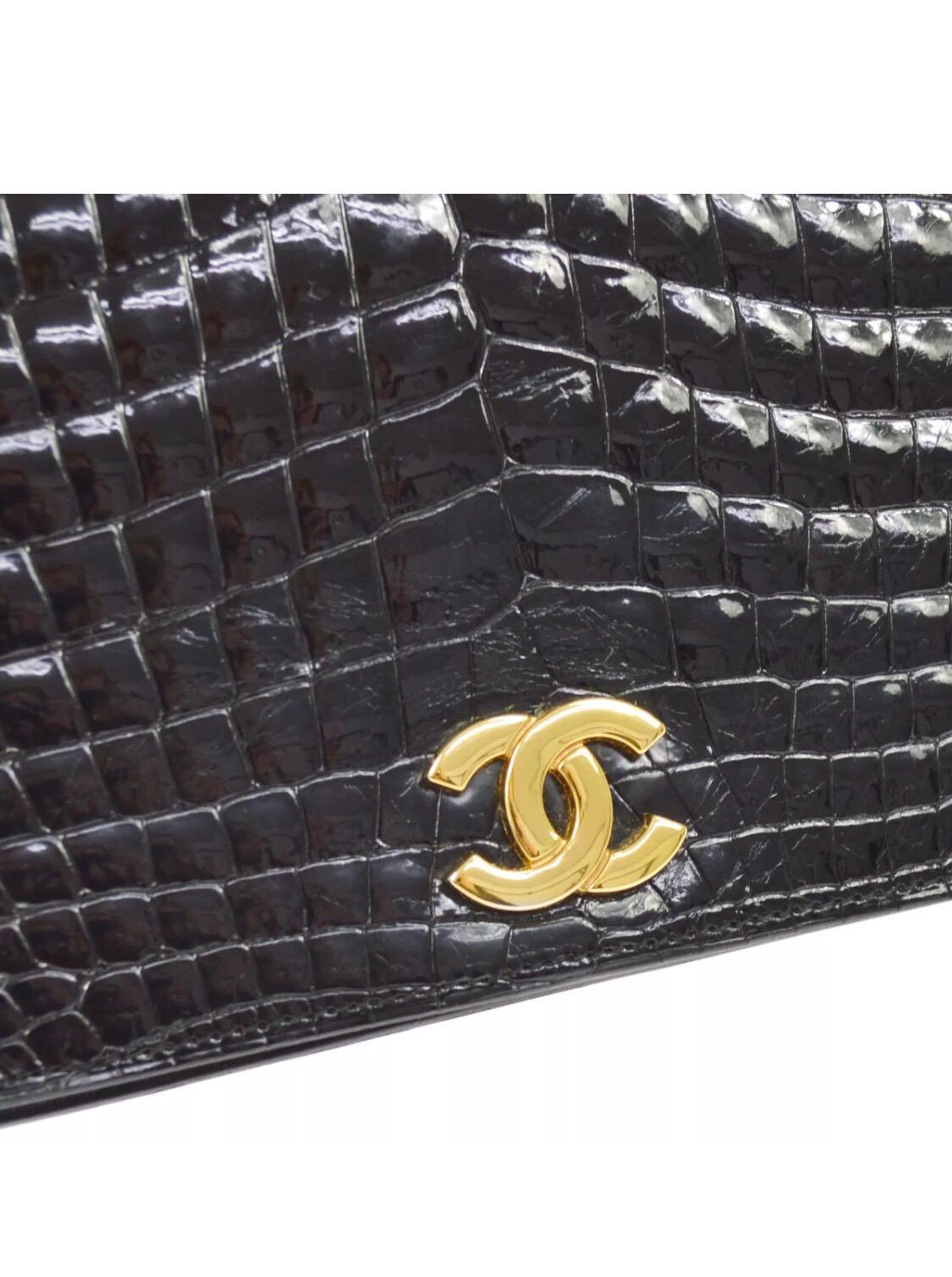 Chanel Vintage Crocodile Exotic WOC 2 in 1 Clutch Evening Shoulder Flap Bag 

Crocodile
Gold tone hardware
Leather lining
Snap closure
Made in France
Shoulder strap drop 11