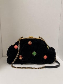 CHANEL Black Velvet Green Red Gripoix Pouch Charm Gold Hardware Shoulder Clutch
