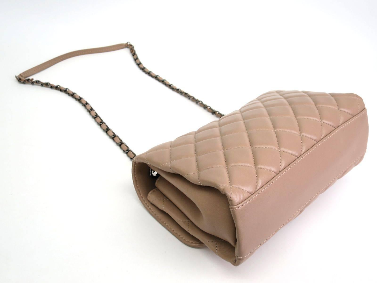 Chanel Quilted Lambskin Leather Flap Shoulder Bag In Good Condition In Chicago, IL