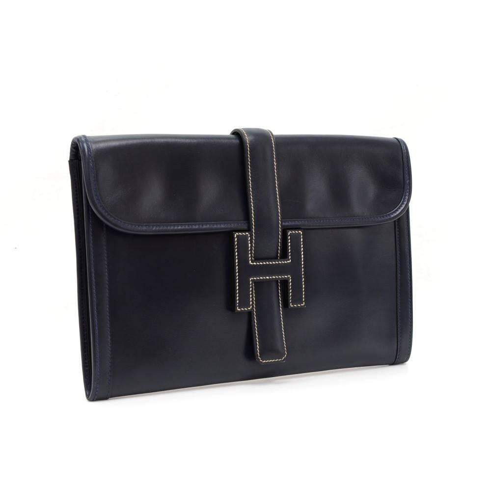 Hermes Navy Blue Leather Flap 'H' Jige Clutch Bag In Good Condition In Chicago, IL