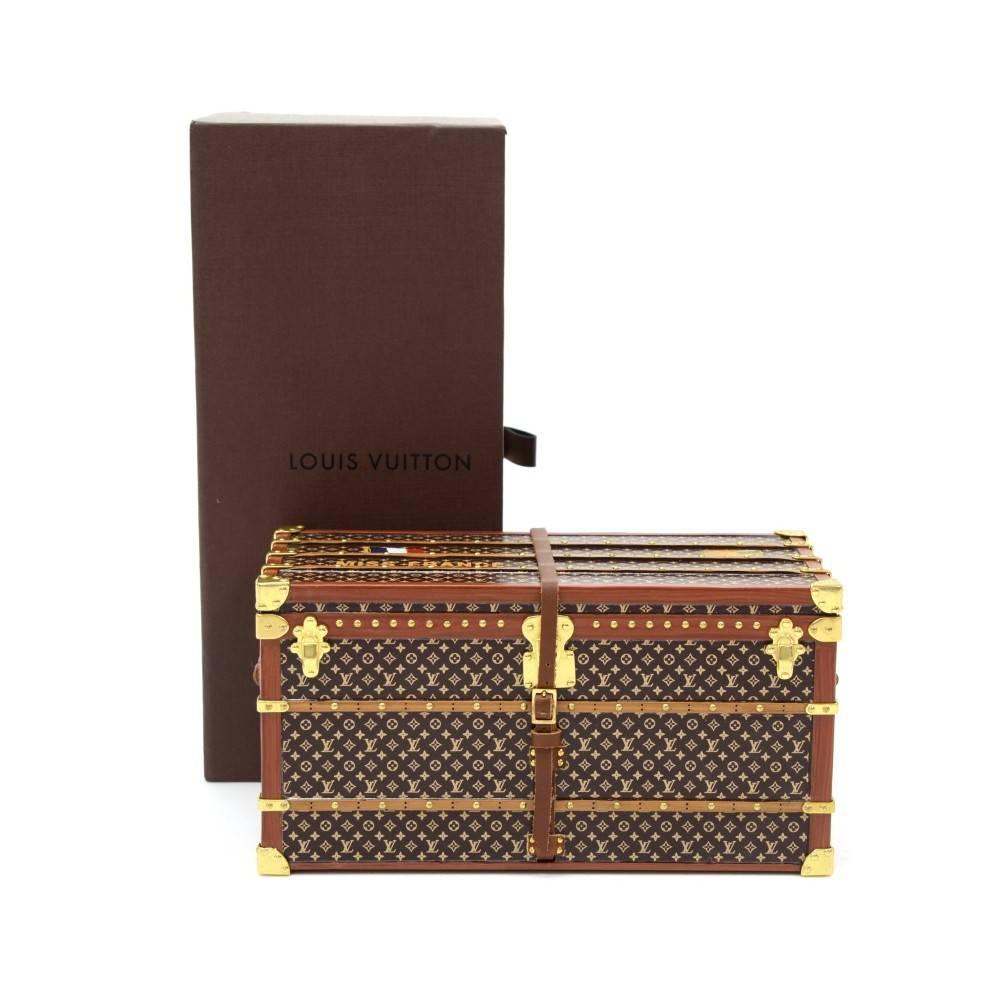 CURATOR'S NOTES

Adorn your home office or coffee table with this whimsical Louis Vuitton miniature trunk.

Monogram canvas
Gold tone hardware
Made in France
Measures 6