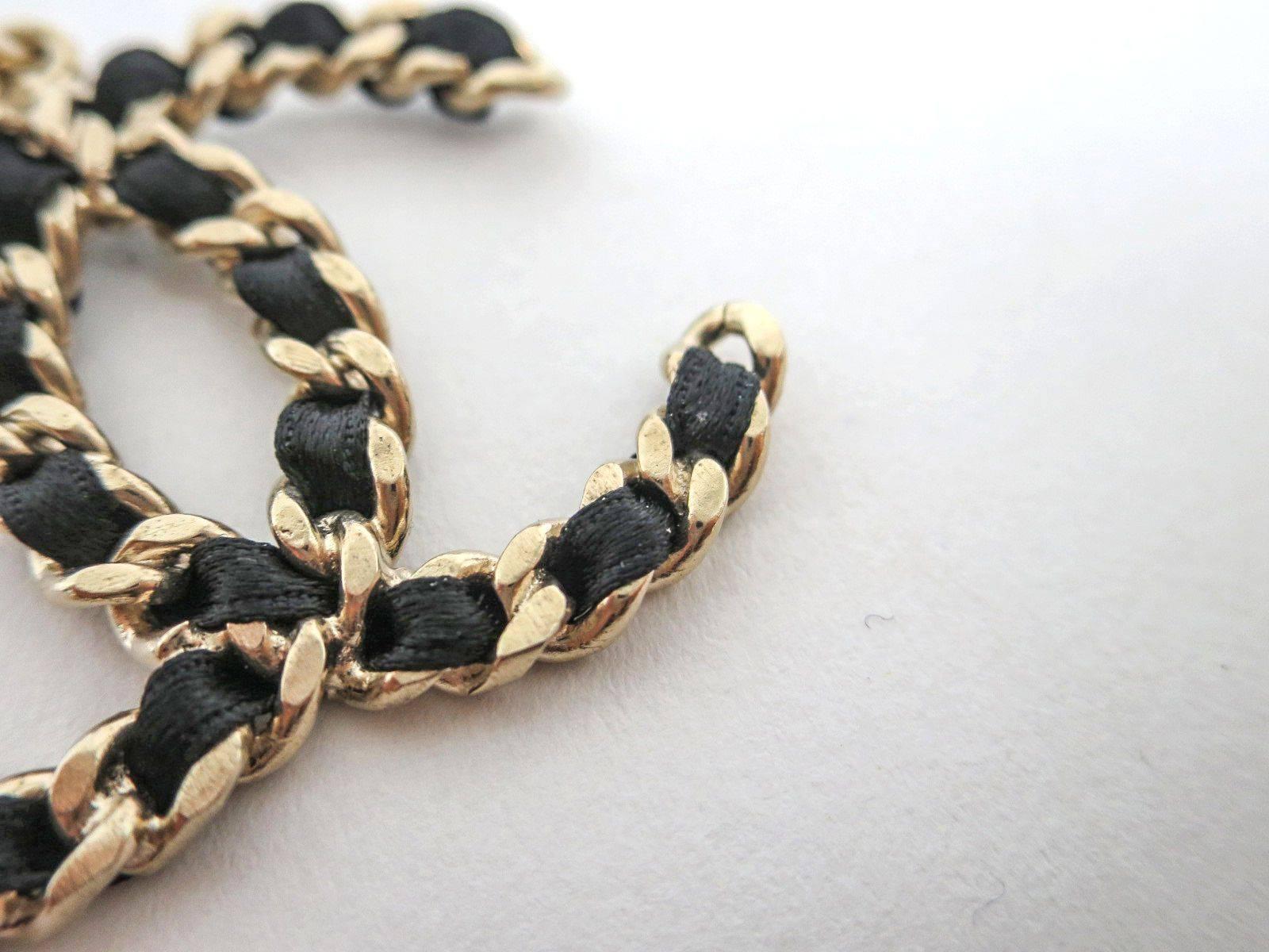chanel hoop earrings gold