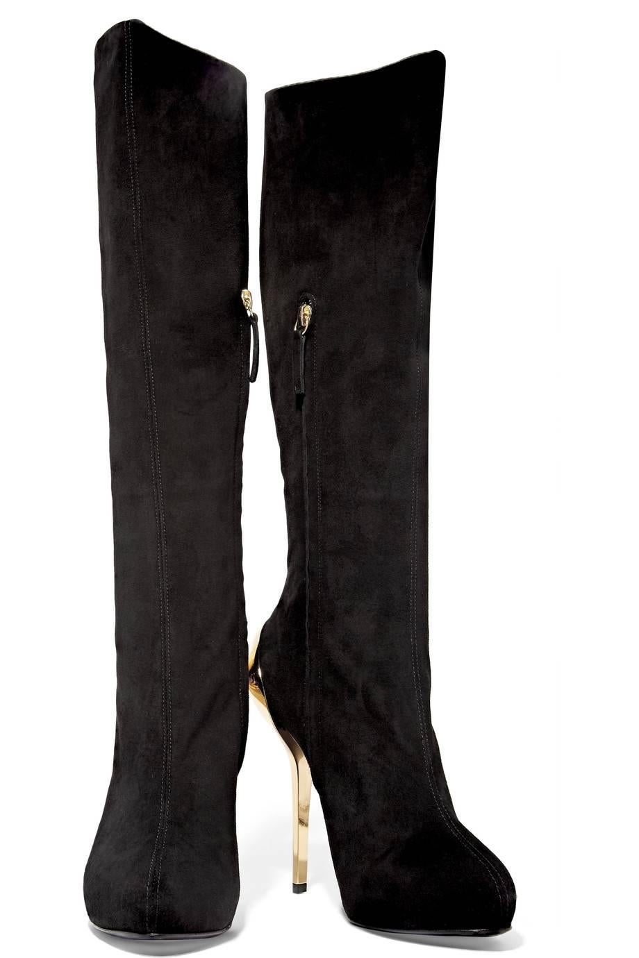 CURATOR'S NOTES

Giuseppe Zanotti NEW & SOLD OUT Black Suede Gold Metal Knee High Boots in Box  

Size IT 40 
Suede
Gold tone metal
Zipper closure
Heel height 5.5"
Includes original Giuseppe Zanotti box