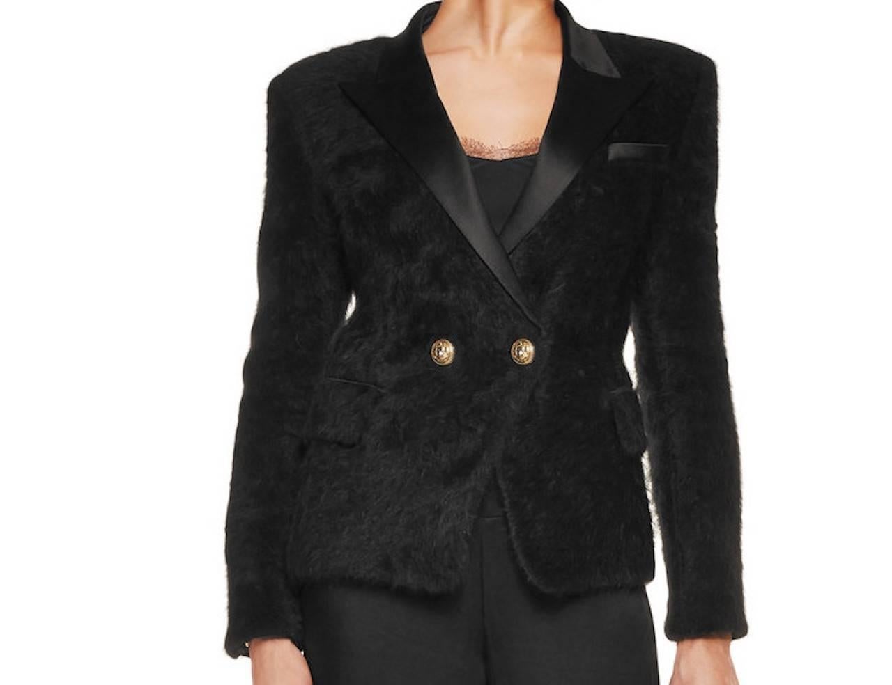 CURATOR'S NOTES

Balmain NEW Black Angora Gold Button Satin Evening Tailored Dinner Jacket Blazer 

Size FR 40
Angora-blend
Satin trim and lining
Made in Italy
Fabrication 82% angora, 9% polyamide, 7% nylon, 2% lycra