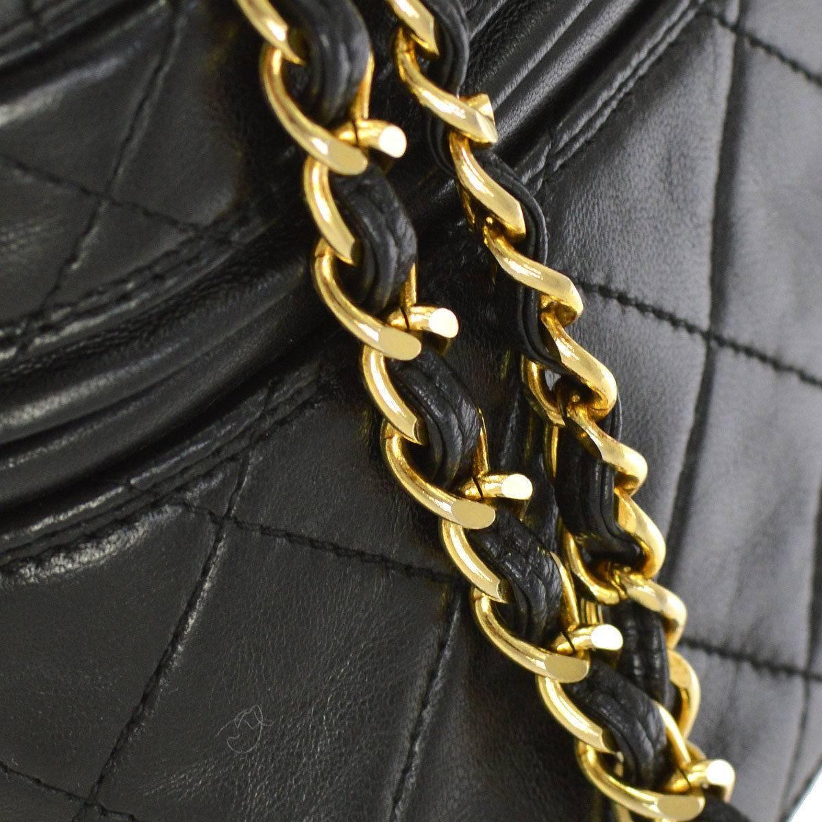 Chanel Vintage Rare Black Lambskin Gold Tassel Top Zip Evening Shoulder Bag

Lambskin
Gold tone
Zipper closure
Date code 1977218
Made in Italy
Shoulder strap drop 22