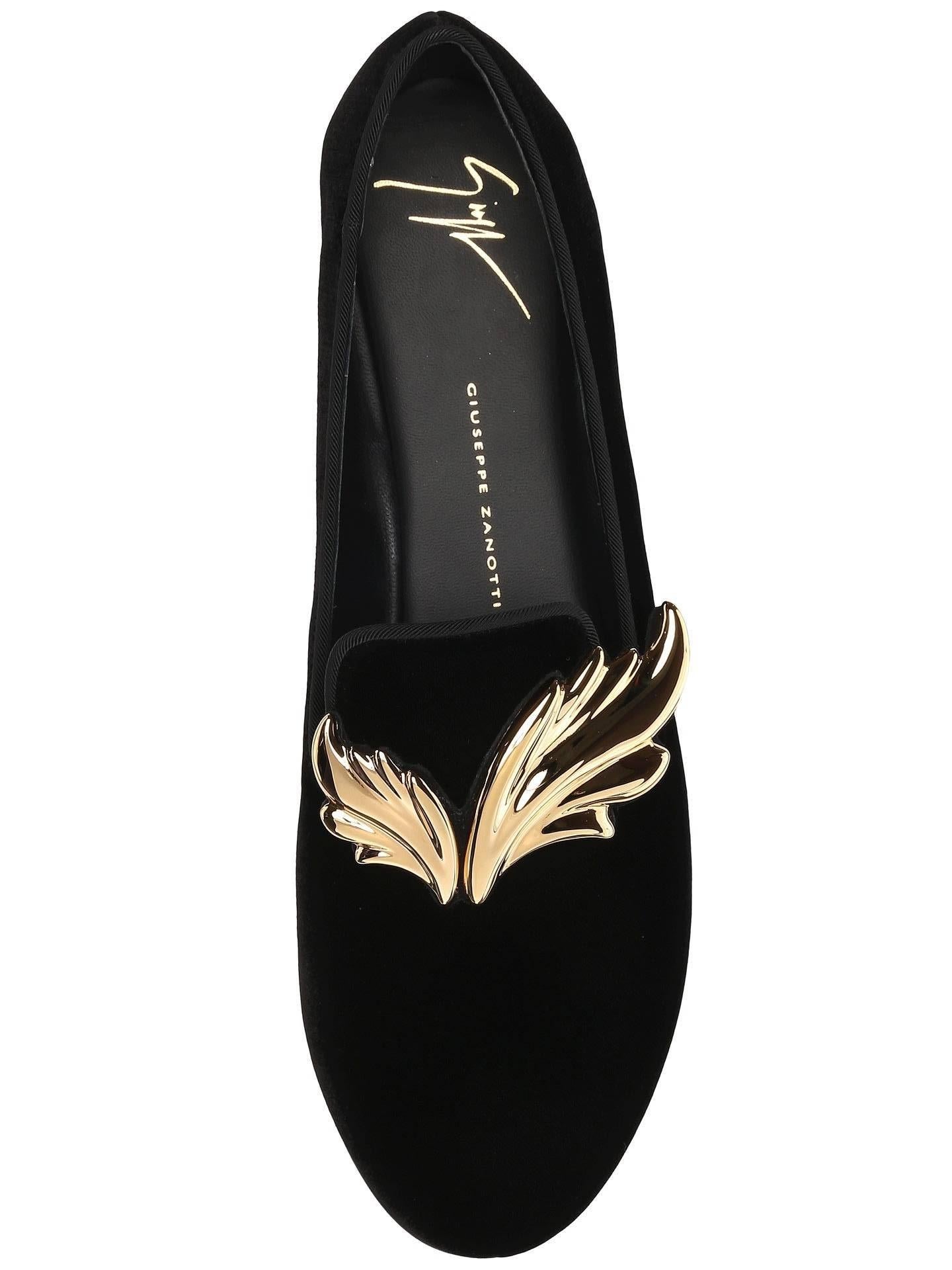 CURATOR'S NOTES

WOW!  Lowest price reduction for a limited time only!

Size 37.5
Velvet
Metal
Gold tone
Slip on 
Made in Italy.
Heel heigh 0.50"
Includes original Giuseppe Zanotti box
