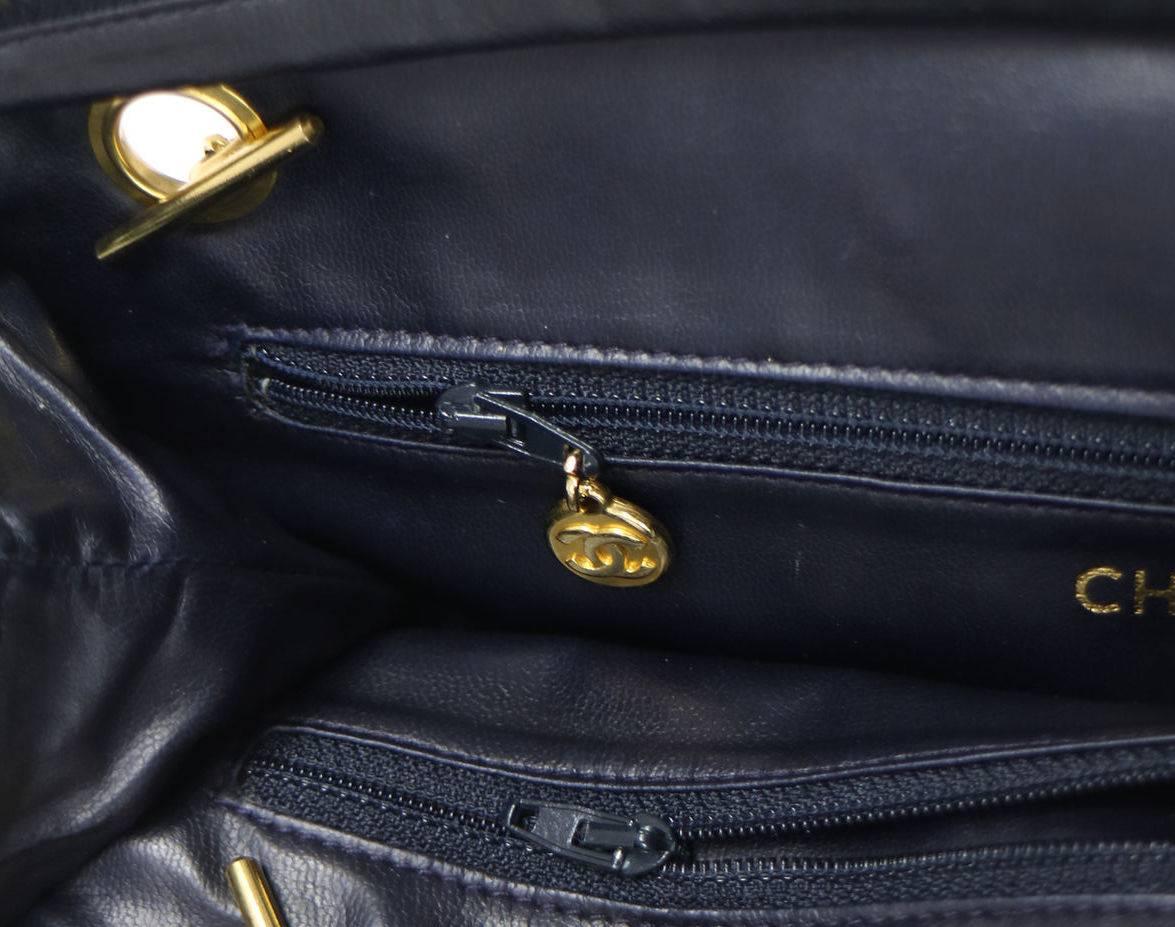 Women's Chanel Vintage Lambskin Leather Dual Slip Pocket Camera Shopper Shoulder Bag