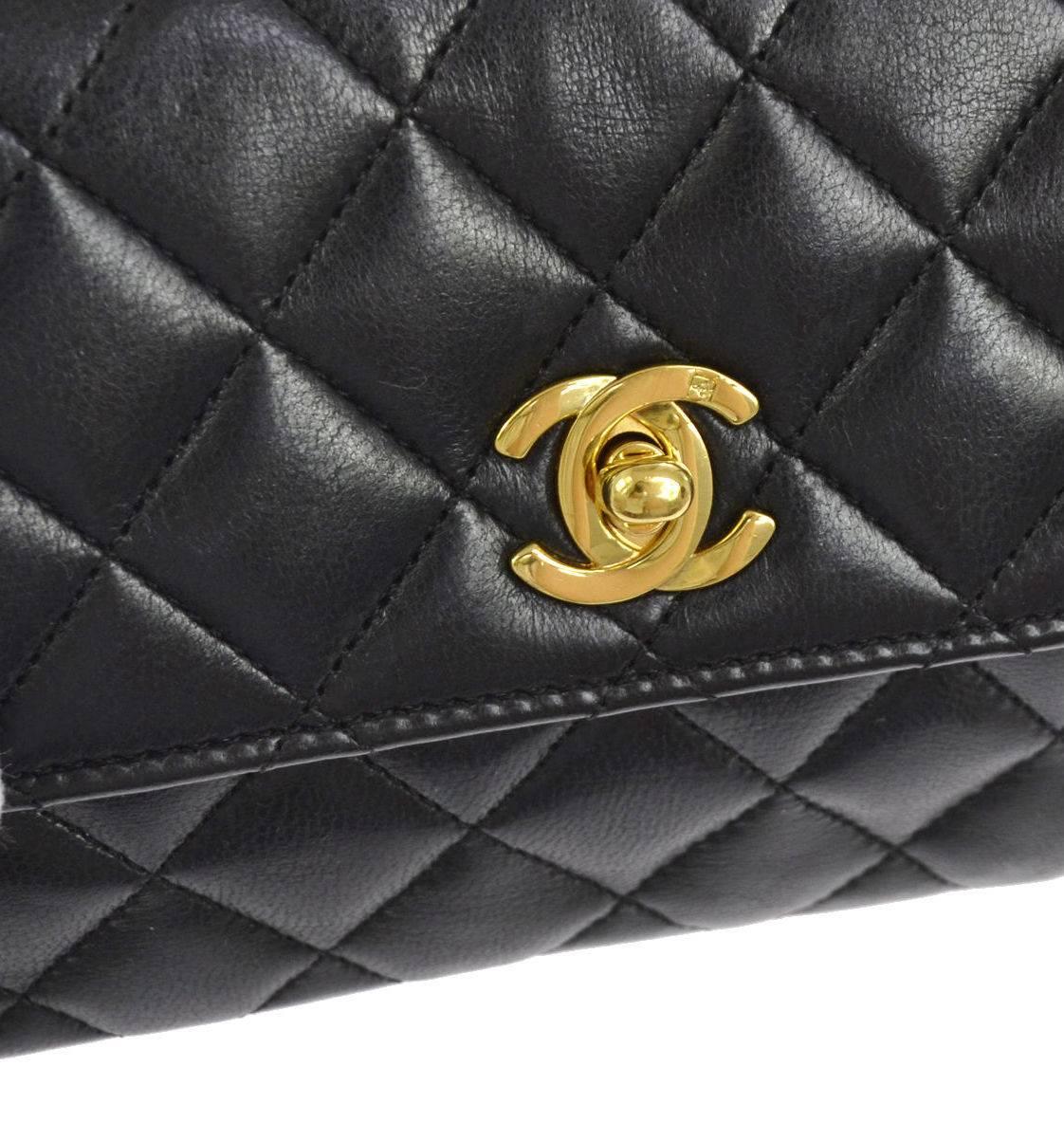 CURATOR'S NOTES

Chanel Classic Black Lambskin Small Evening Flap Shoulder Bag 

Lambskin
Leather lining
Turnlock closure
Made in France
Date code 
Shoulder strap drop 21"
Measures 7.5" W x 4.5" H x 2" D  

Shop Newfound Luxury