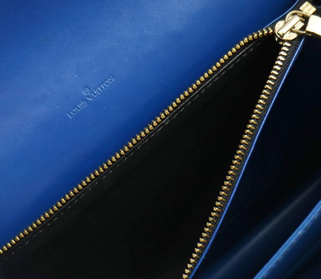 Women's Louis Vuitton Black Leather Blue Turnlock Flap Shoulder Bag
