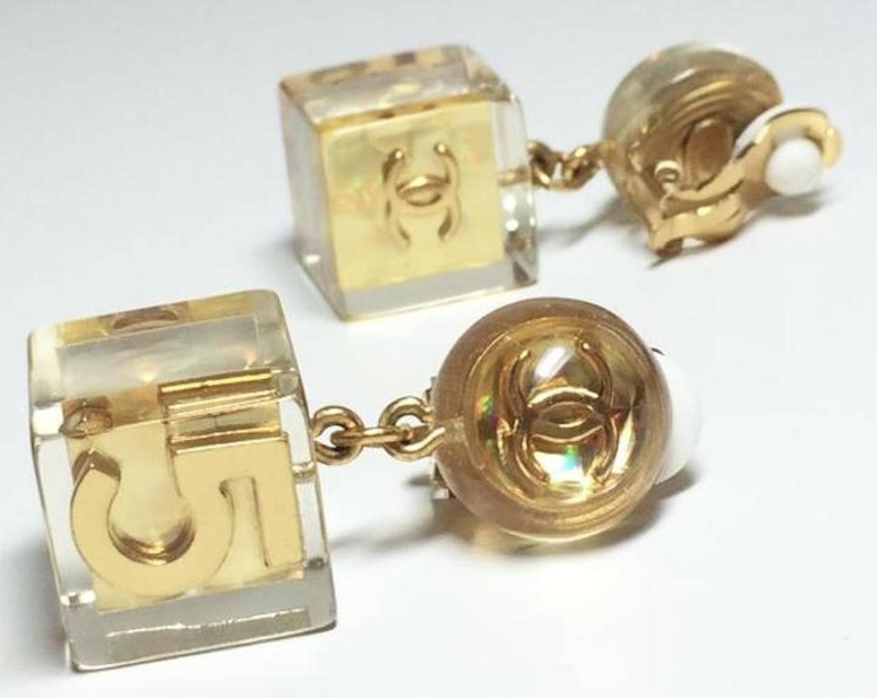 Women's Chanel RARE No. 5 Gold CC Clear Lucite Cube Dangle Drop Earrings in Box