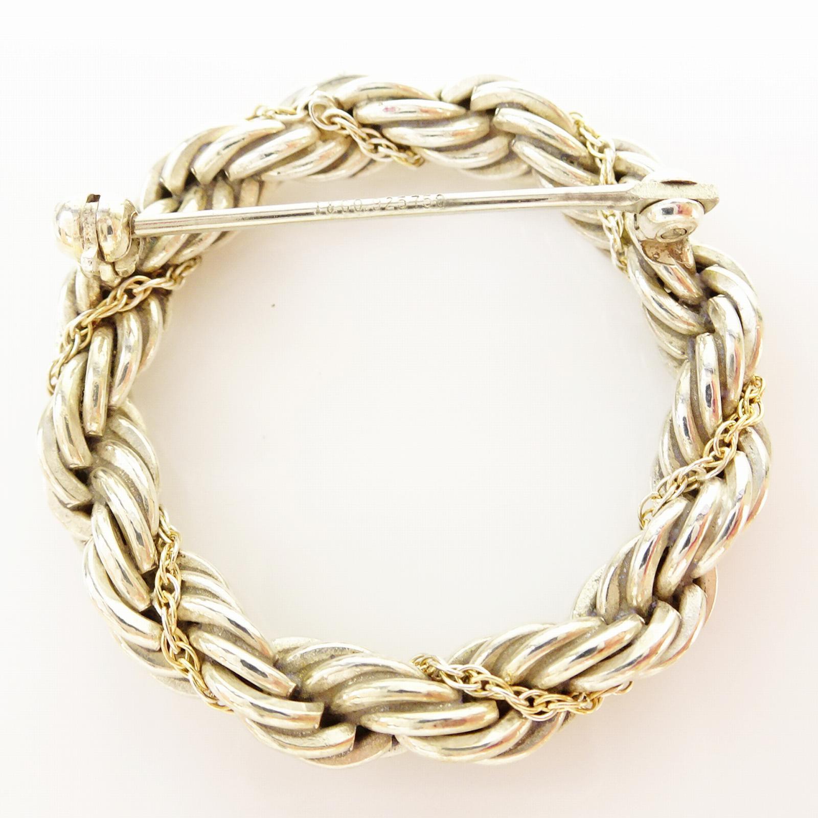 gold lapel chain