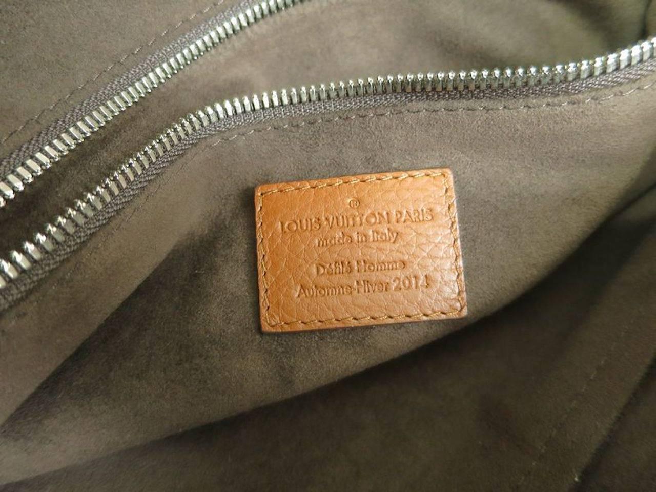 Louis Vuitton Cognac Leather Evening Carryall Envelope Clutch Bag In Good Condition In Chicago, IL