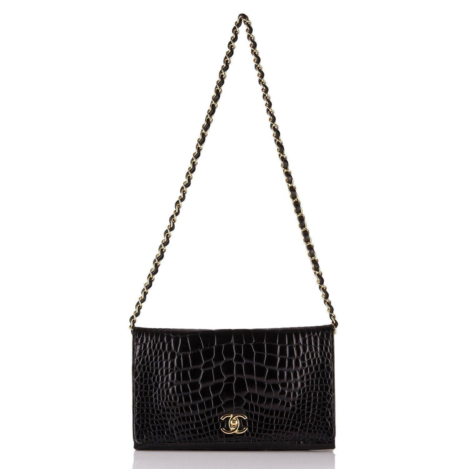 Chanel Rare Black Crocodile Leather Gold Evening 2 in 1 Clutch Shoulder Flap Bag

Crocodile 
Gold tone hardware
Leather lining
Made in France
Strap drop 11