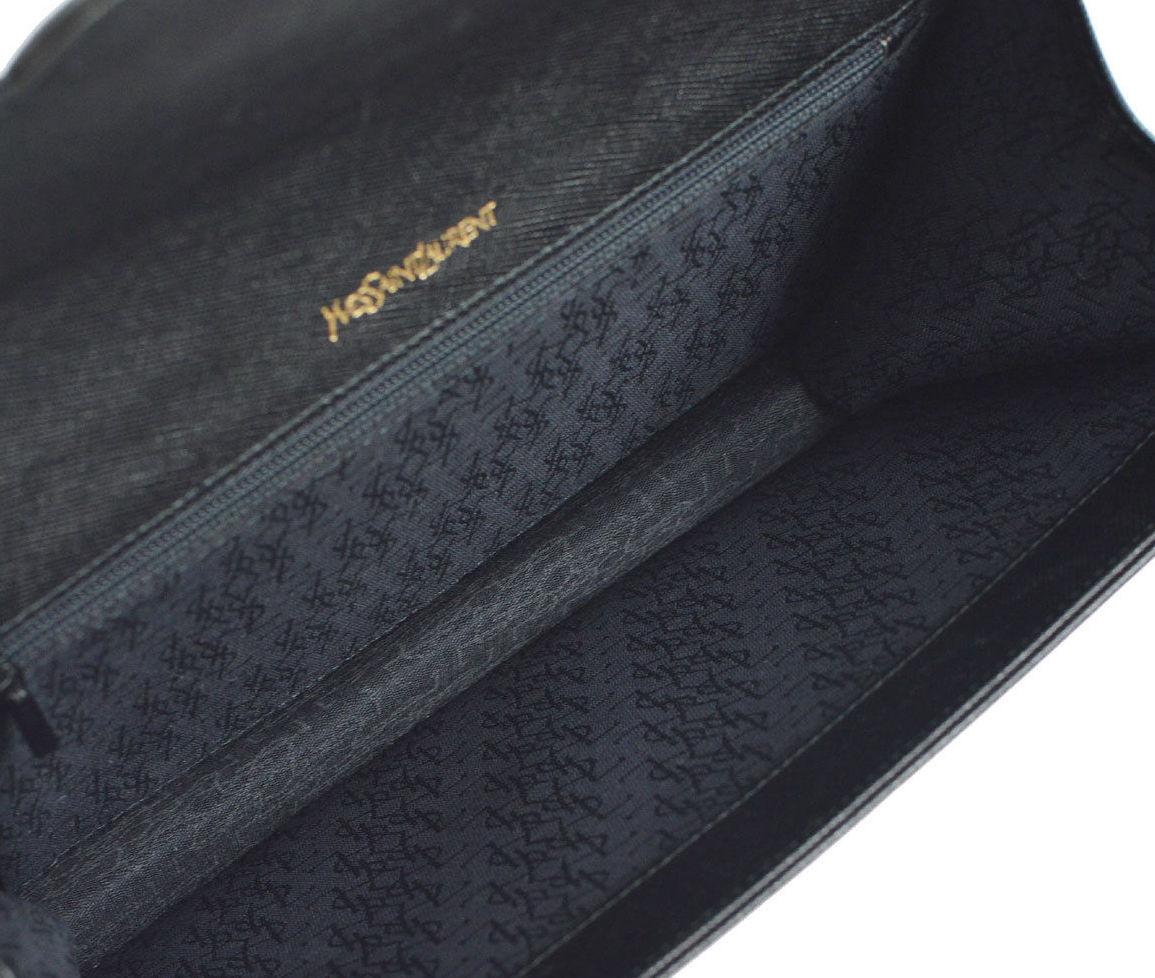 YSL Yves Saint Laurent Black Leather Envelope Evening Flap Clutch Bag In Excellent Condition In Chicago, IL