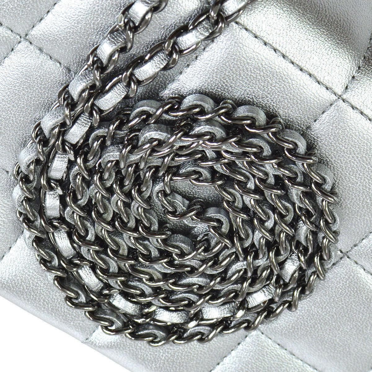 Chanel Silver Leather Flower Silver Gunmetal Evening Shoulder Flap Bag In Excellent Condition In Chicago, IL