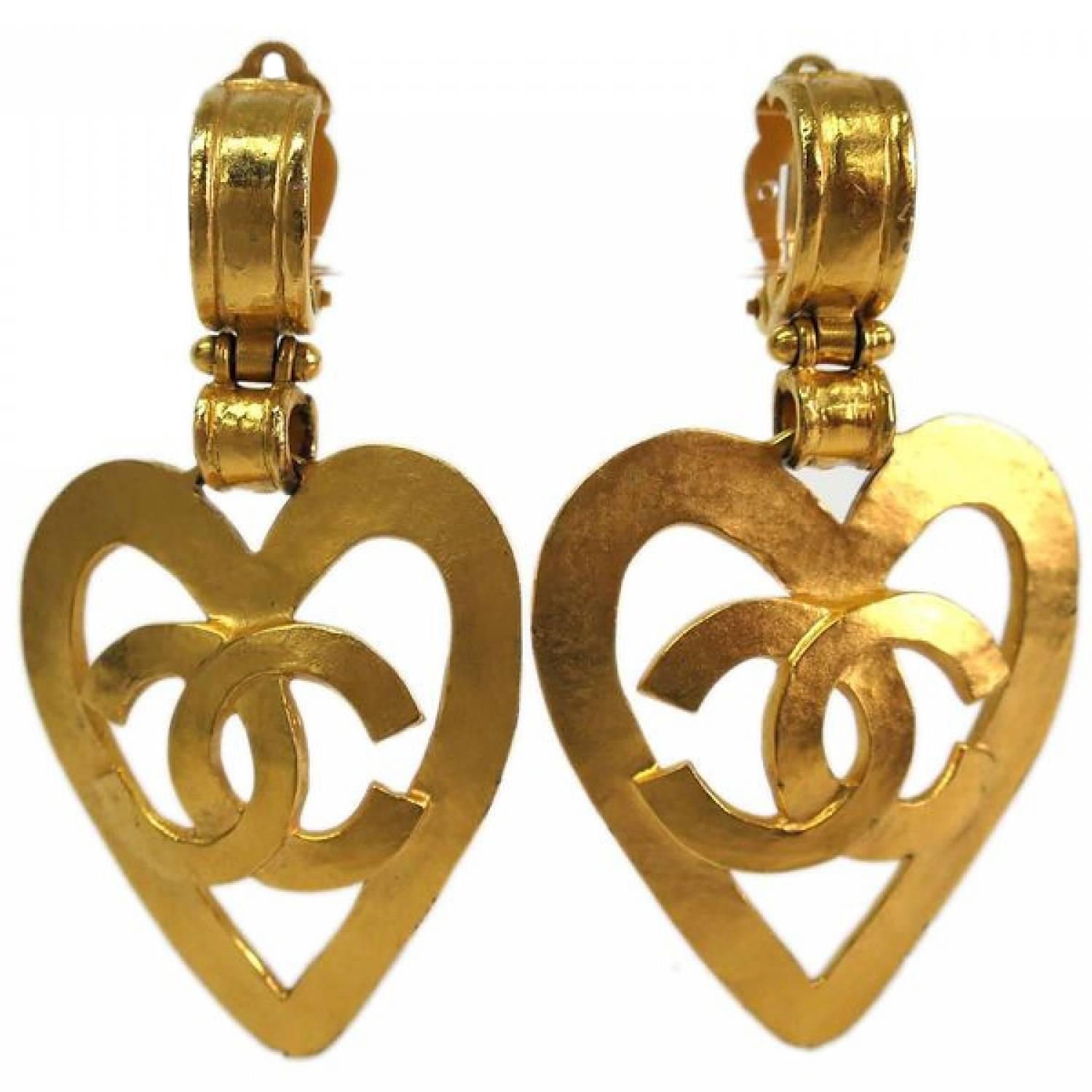 Chanel Vintage Gold Heart Charm Dangle Drop Evening Earrings