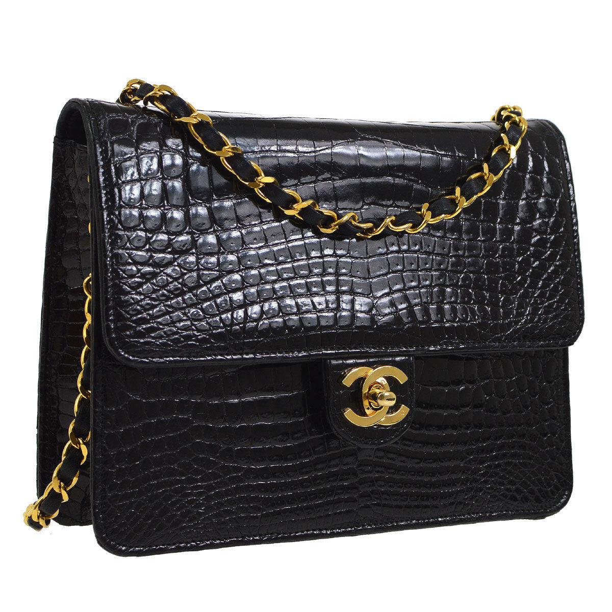 Chanel Rare Black Crocodile Small Party Evening Shoulder Flap Bag

Crocodile
Gold tone hardware
Leather lining
Made in France
Shoulder strap drop 17.5