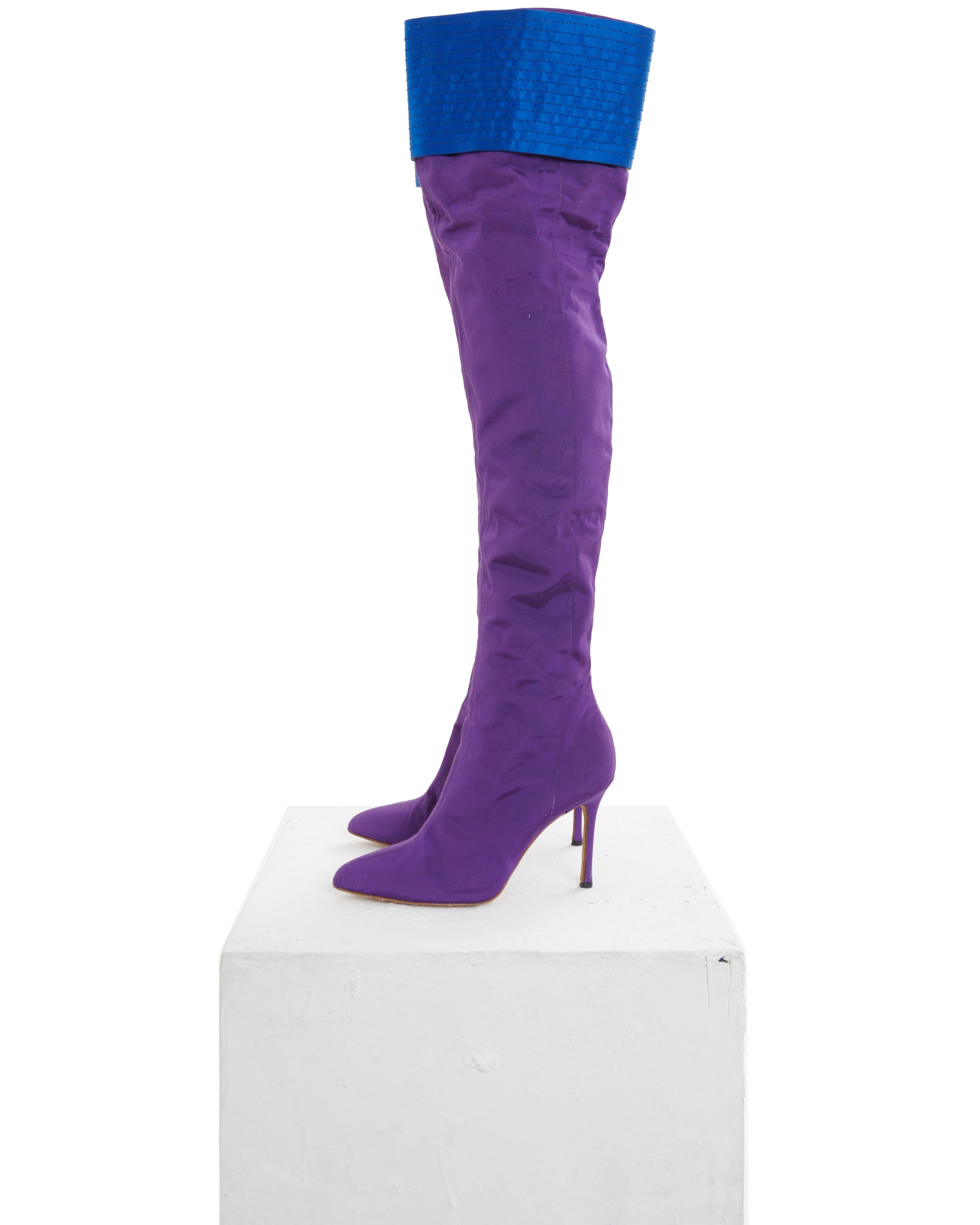 Gianni Versace by Donatella S/S 2003 Runway purple and blue knee hight stiletto Gray en venta