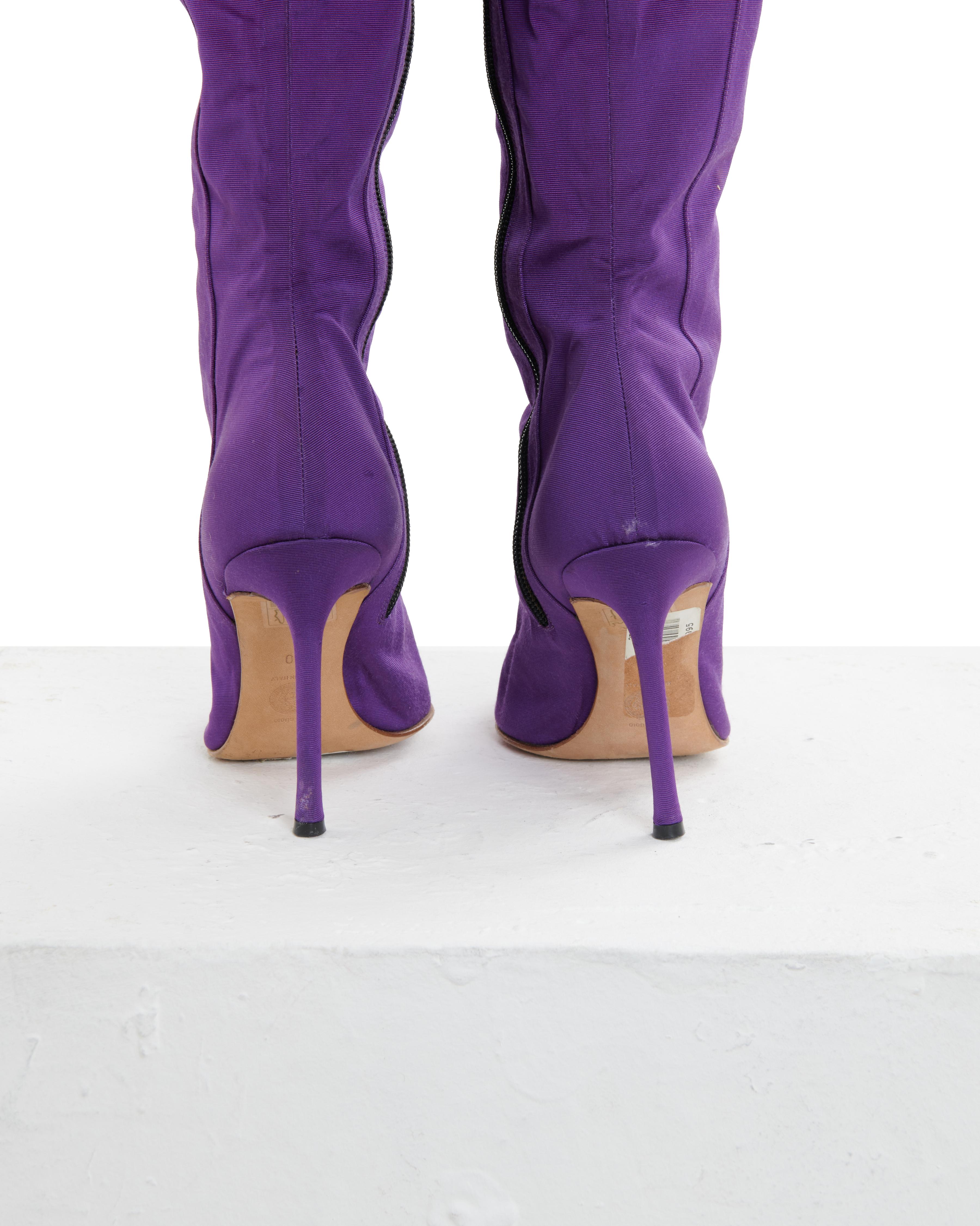 Gianni Versace by Donatella S/S 2003 Runway purple and blue knee hight stiletto en venta 1