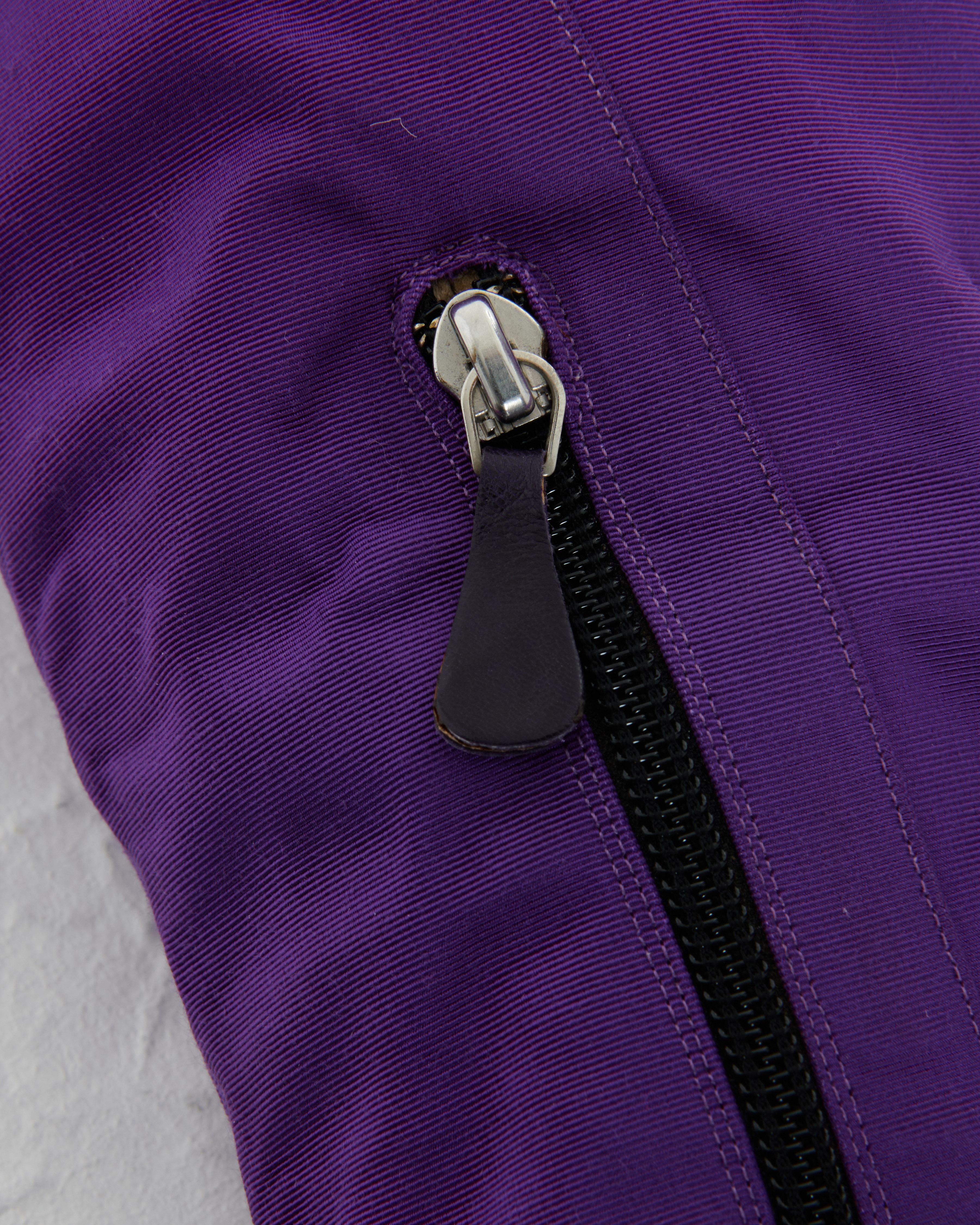 Gianni Versace by Donatella S/S 2003 Runway purple and blue knee hight stiletto en venta 6