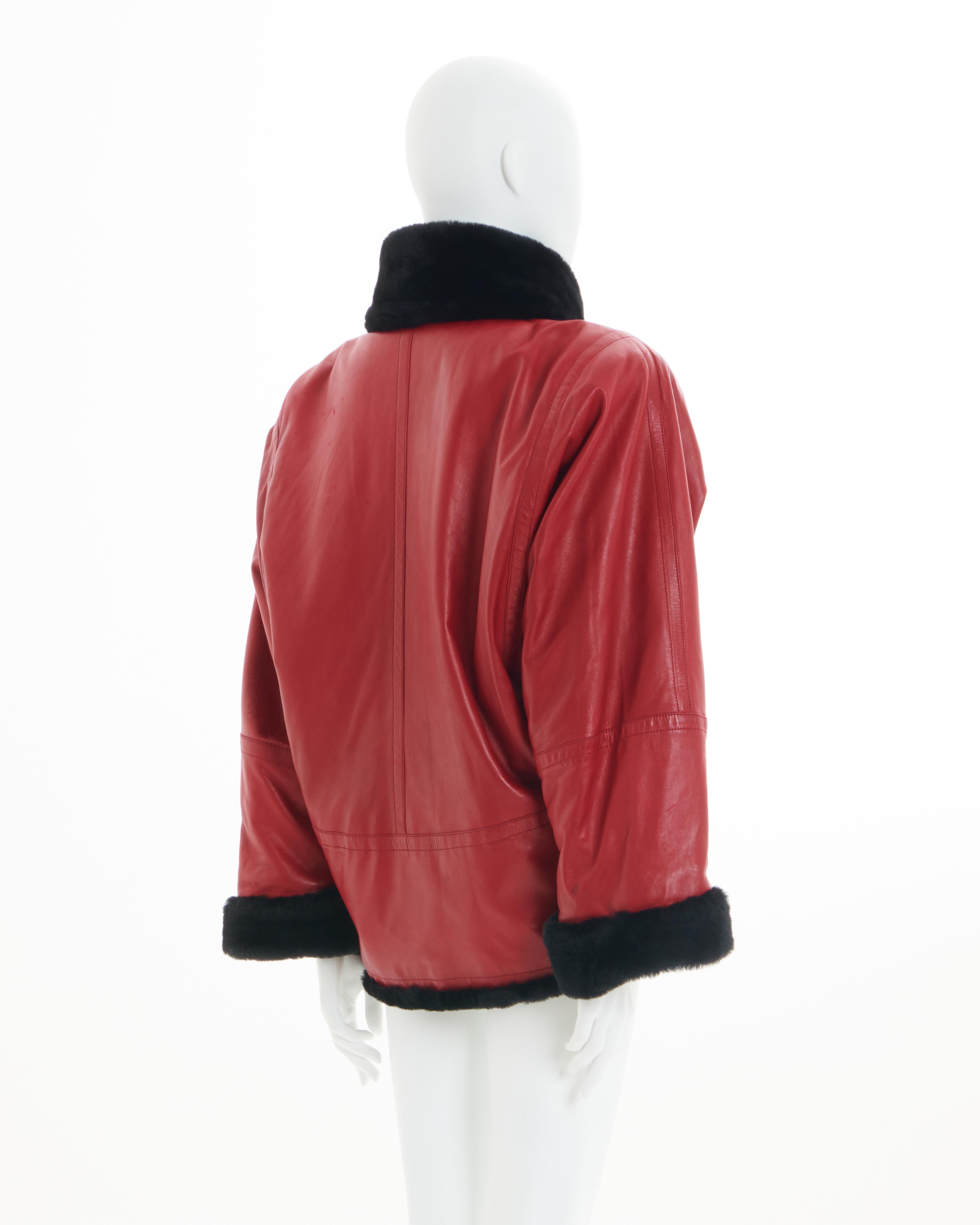 Yves Saint Laurent Fourrures 80s Red leather and black lambskin jacket Excellent état - En vente à Milano, IT