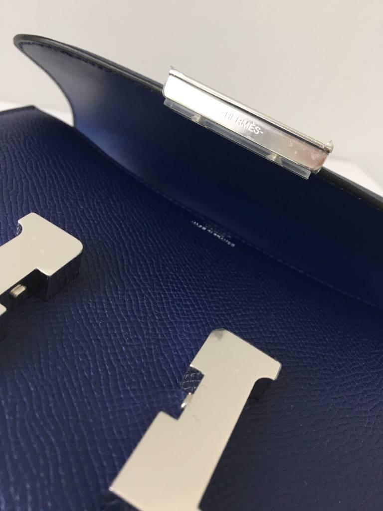 Constance Mini Bleu Saphir Epsom Palladium Hardware - 18 cm For Sale 1