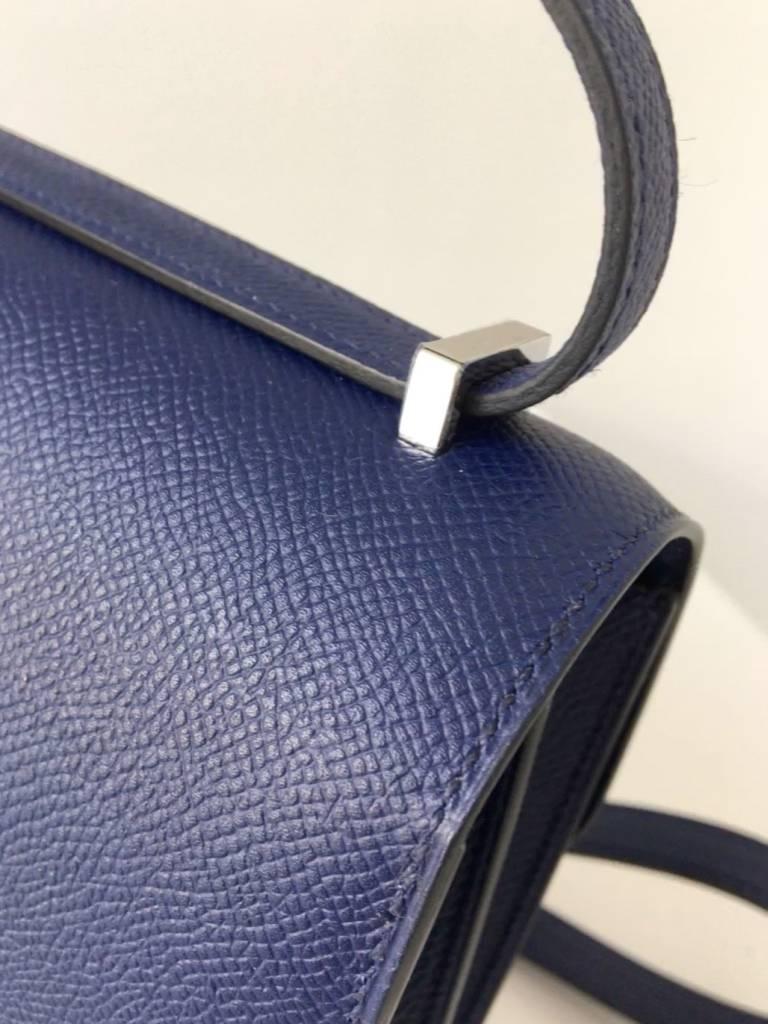 Constance Mini Bleu Saphir Epsom Palladium Hardware - 18 cm In New Condition For Sale In London, GB