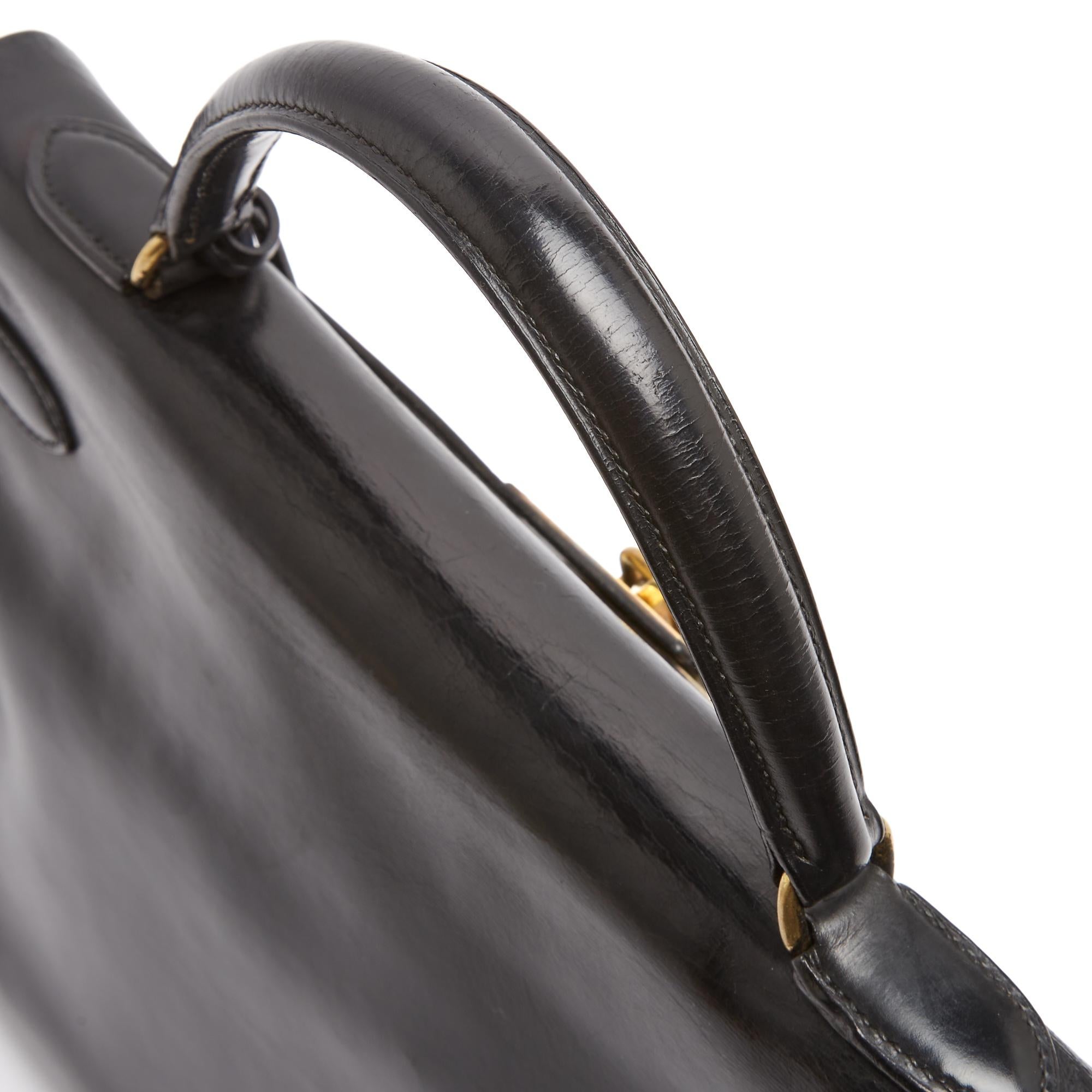 Hermès Sac Main 1965s Sac à main Kelly 32 en cuir noir avec bandoulière Hermès en vente 7