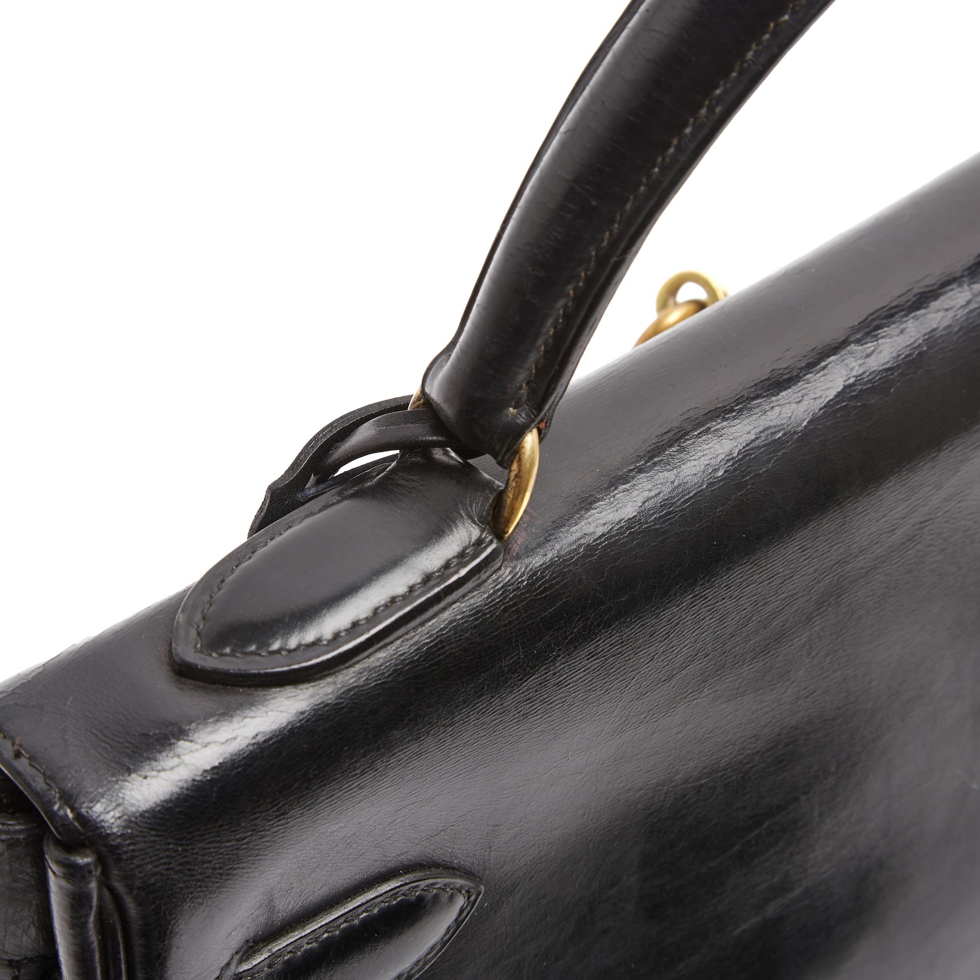 Hermès Sac Main 1965s Sac à main Kelly 32 en cuir noir avec bandoulière Hermès en vente 5