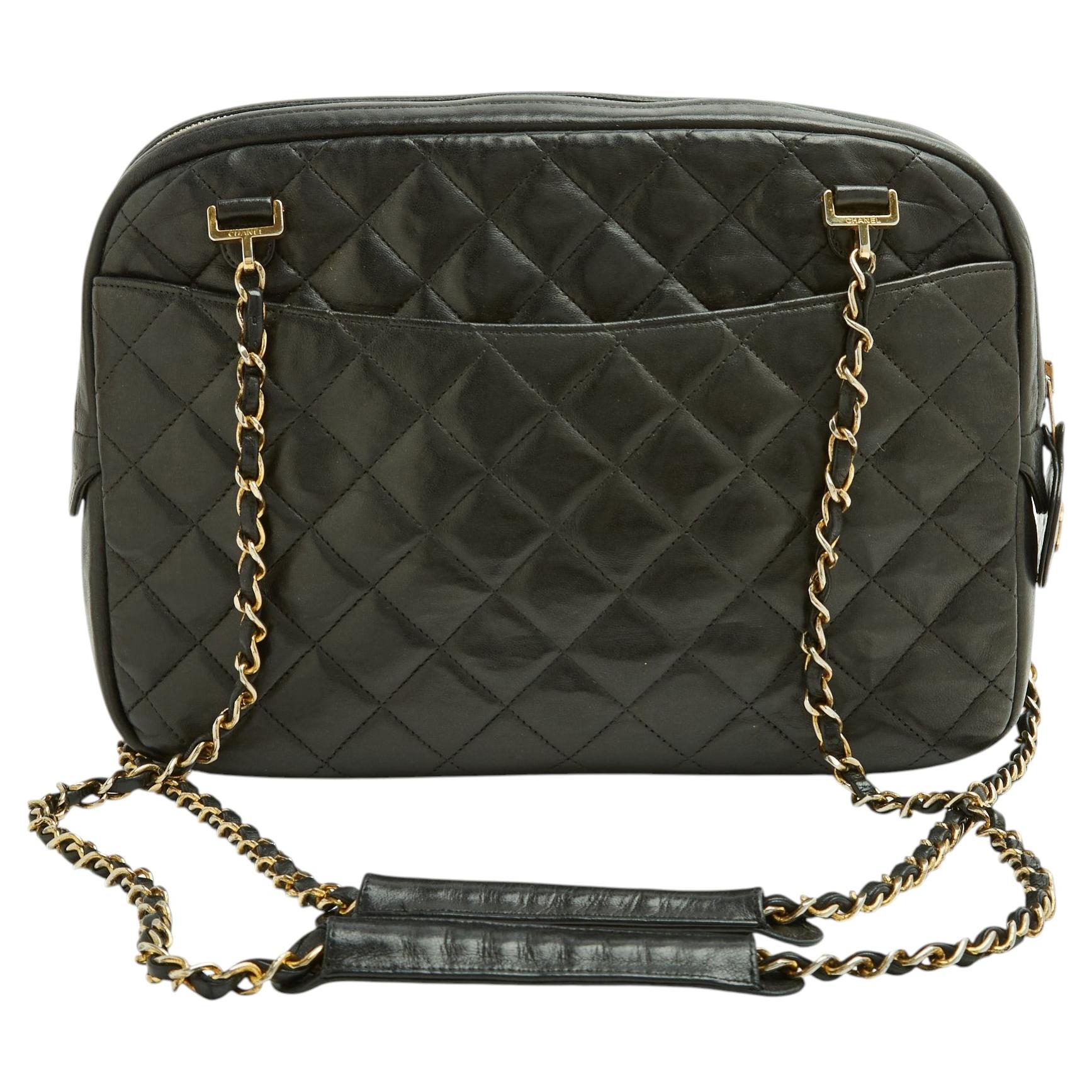 Did Chanel invent the shoulder bag?