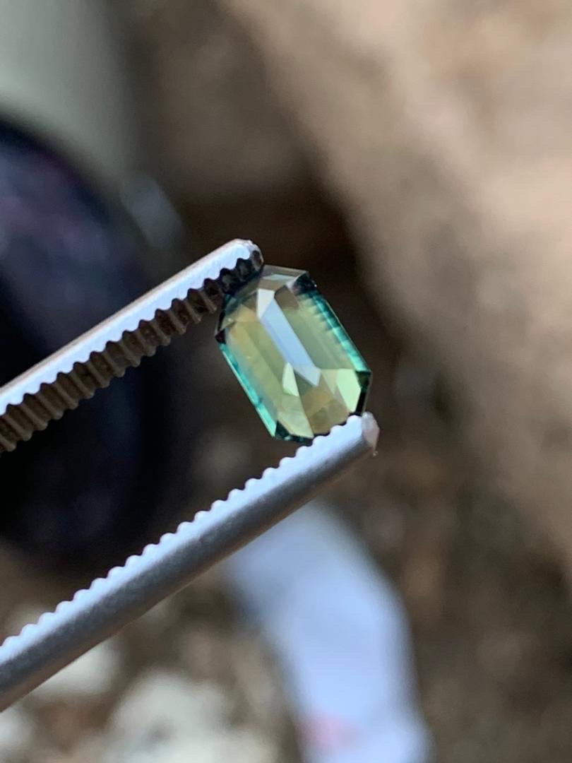 1.7ct EGL-zertifizierter Smaragd-Schliff Natürlicher unerhitzter Saphir - Mittleres Gelb-Grün für Damen oder Herren im Angebot