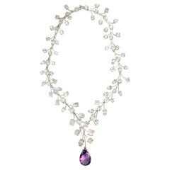 19ct Purple Amethyst mit 80 Pieces White Topaz Kranz Floral Inspired Halskette