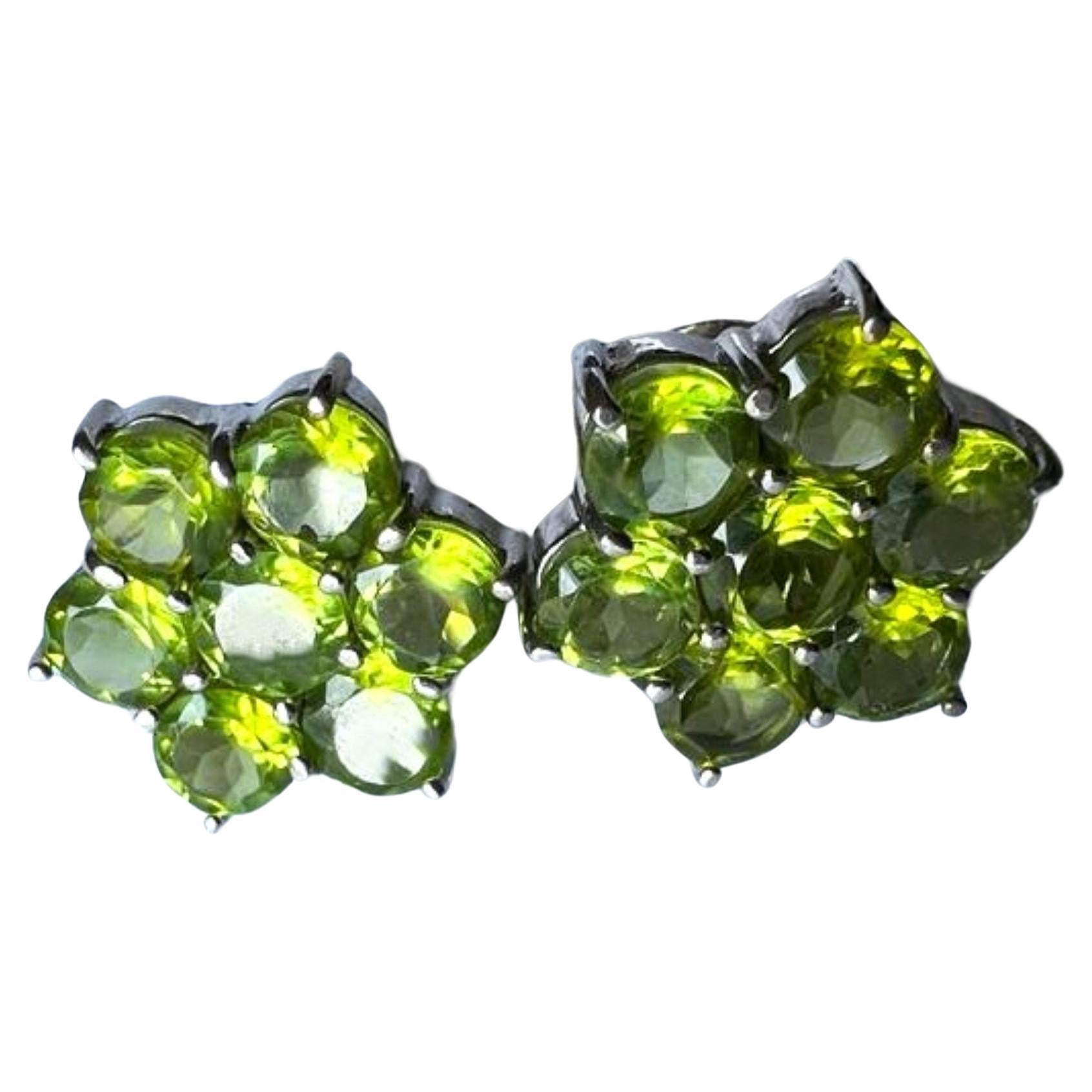 Round Cut 5.25ctw Natural Mint Green Peridot Stud Earrings Platinum Silver For Sale