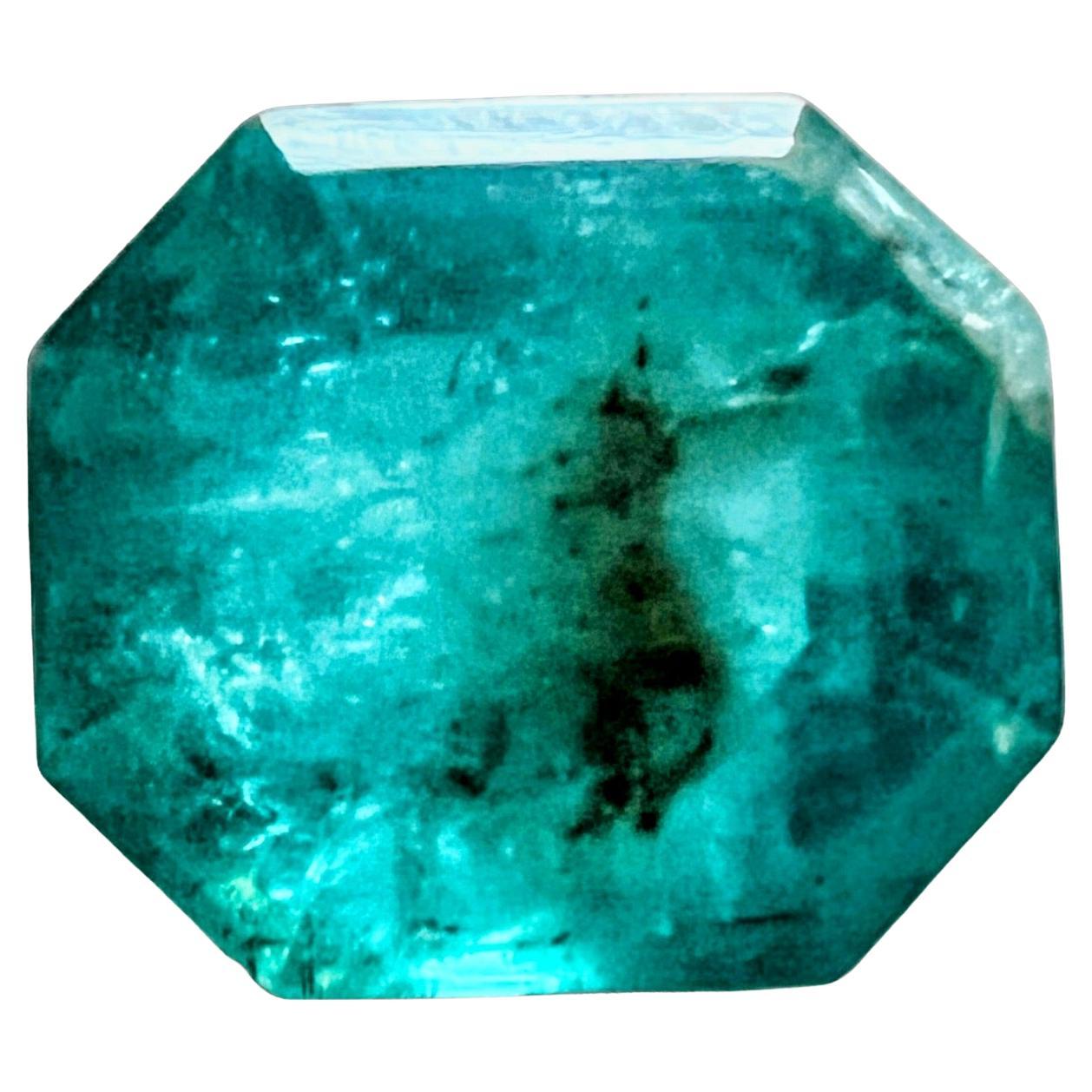 Women's or Men's 4.55ct Octagonal Cut No-Oil Untreated Emerald Gemstone For Sale