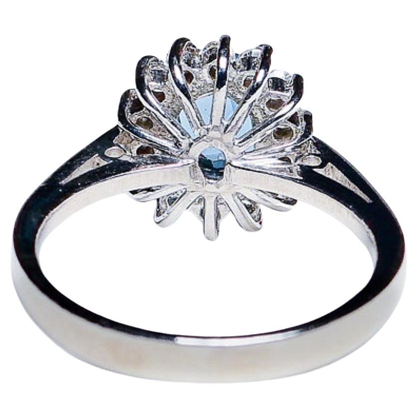 Moderne 1ct Round Natural Blue Topaz Platinum Silver Ring (bague en argent platiné) en vente