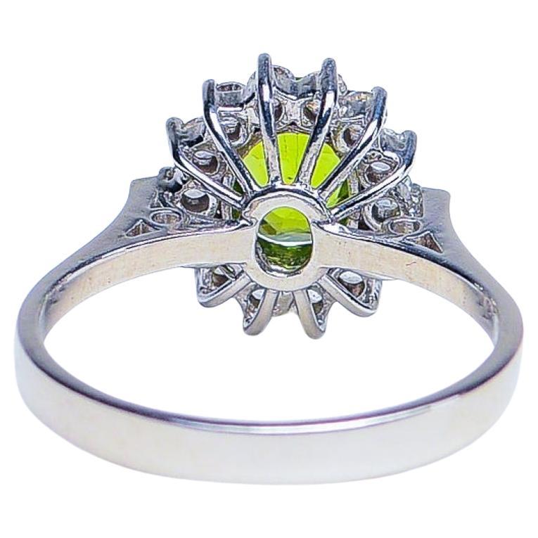 Modern 1ct Oval Mint Green Peridot Platinum Silver Ring For Sale