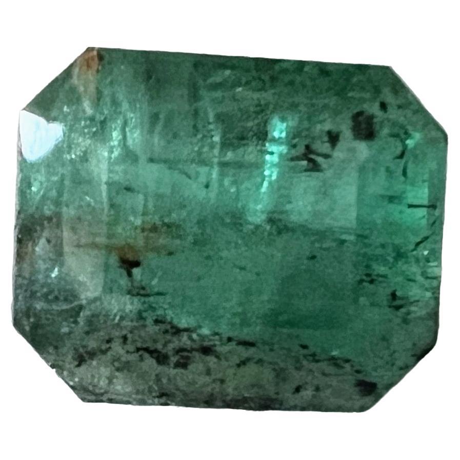 Introducing the exquisite allure of our 7.19ct Non Oiled Untreated Natural Emerald Loose Gemstone. This gem, with its vibrant green hue and stunning emerald cut, promises to be the focal point of any jewelry piece, exuding timeless elegance and