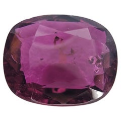 Pierre tourmaline rubellite rouge taille coussin 4,03 carats
