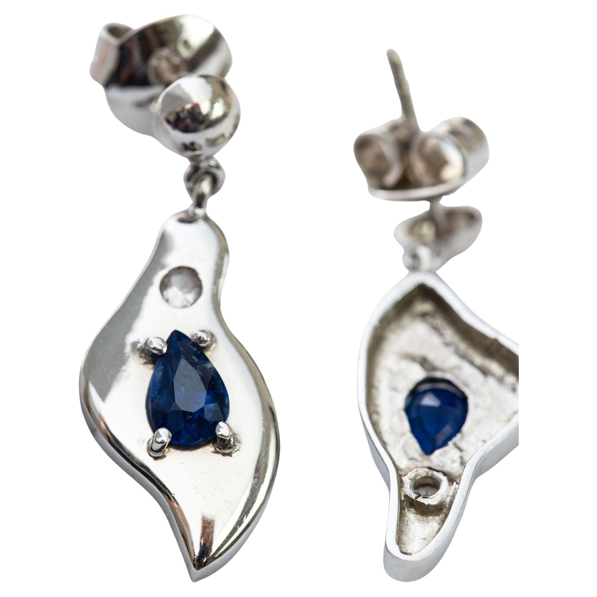 Women's 1ct Pear Cut Blue Sapphire Leaf Drop Earrings For Sale