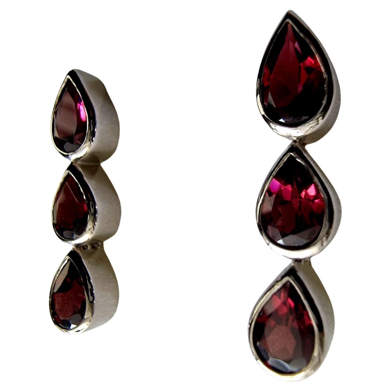 NO RESERVE 1.5ct Pear Cut GARNET Drop EARRINGS In New Condition For Sale In Sheridan, WY