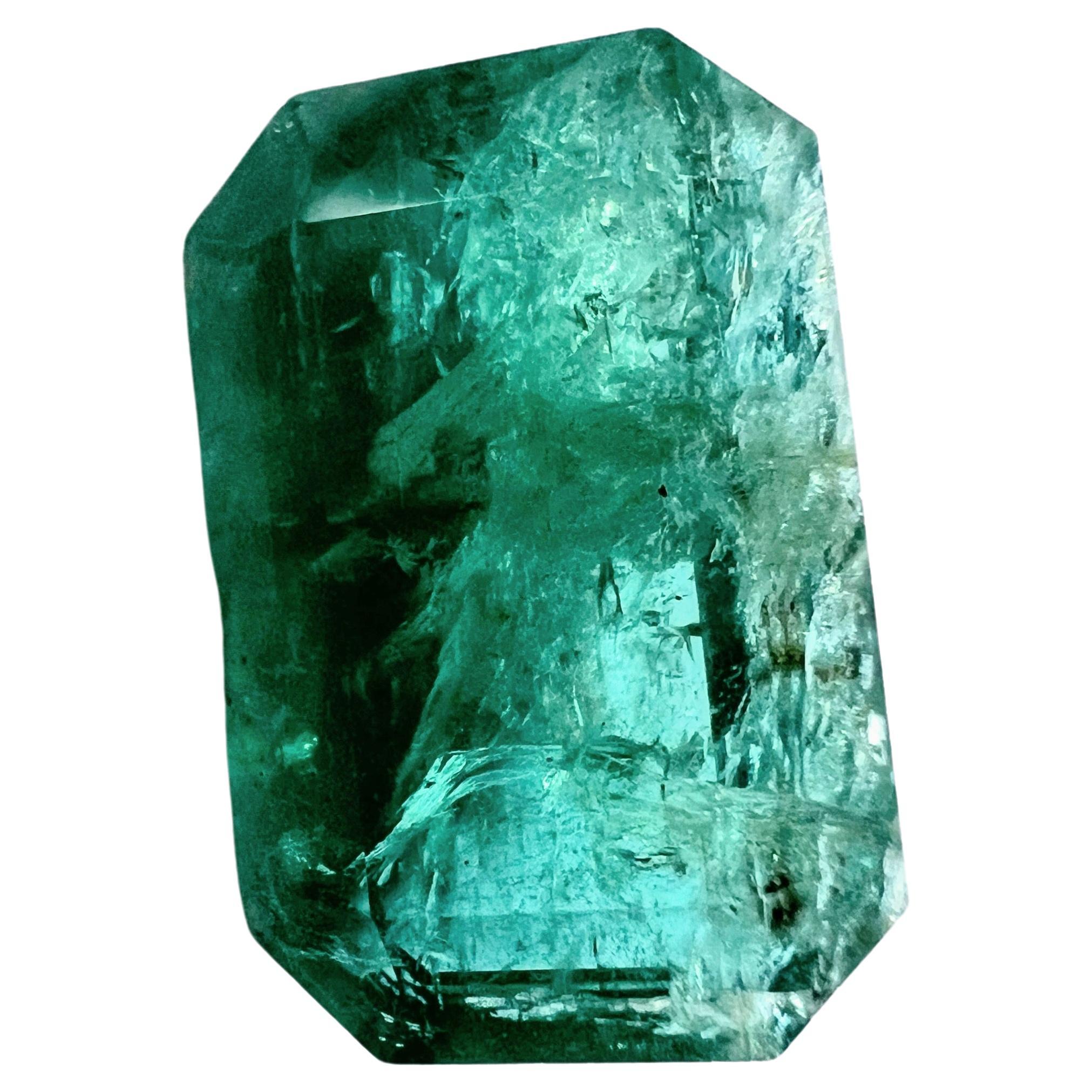 7.90ct Non-Oil Natural Emerald Gemstone In New Condition For Sale In Sheridan, WY